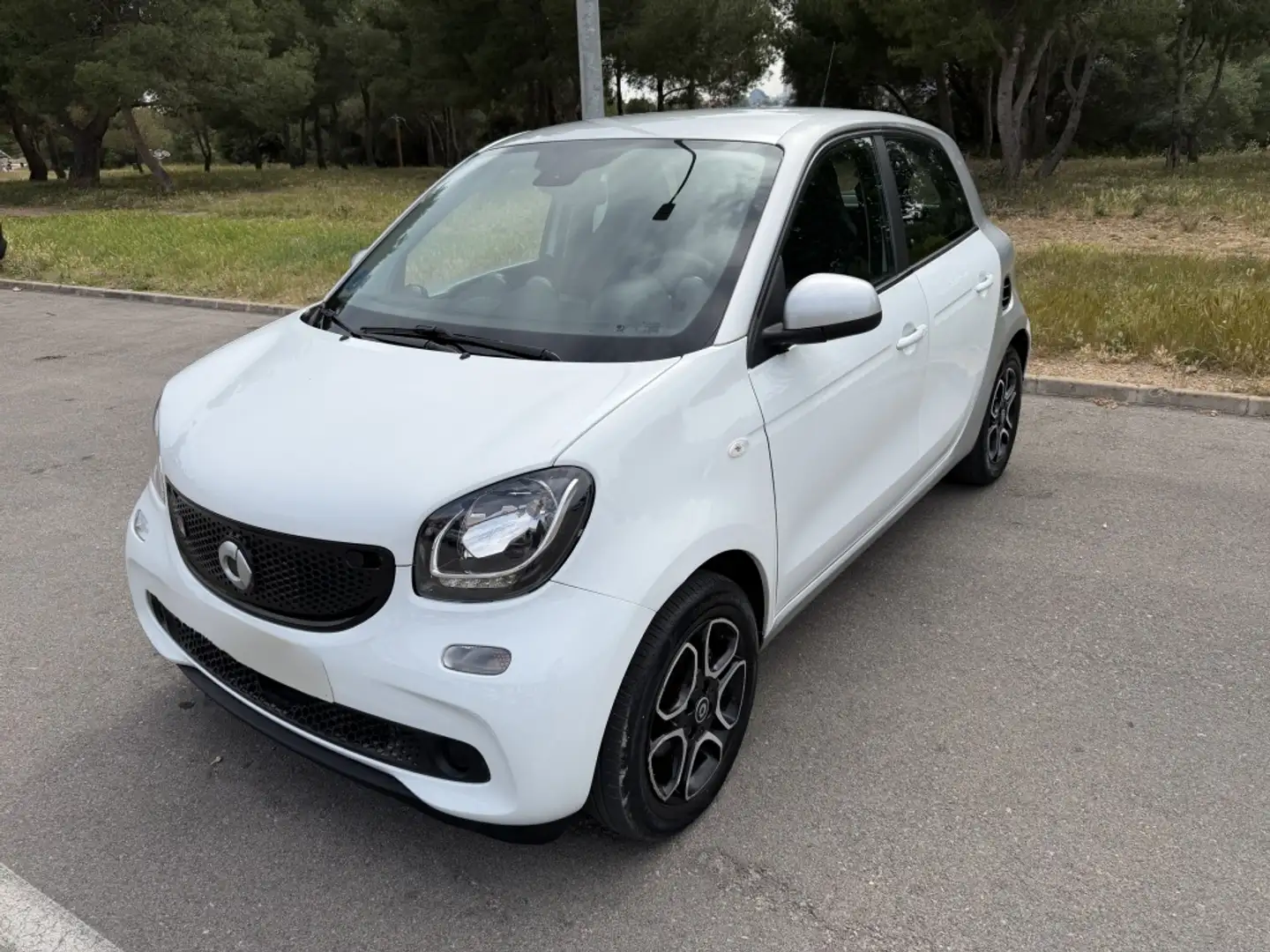 smart forFour EQ Passion Blanco - 1