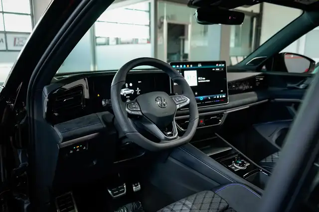 Volkswagen Tiguan view 14