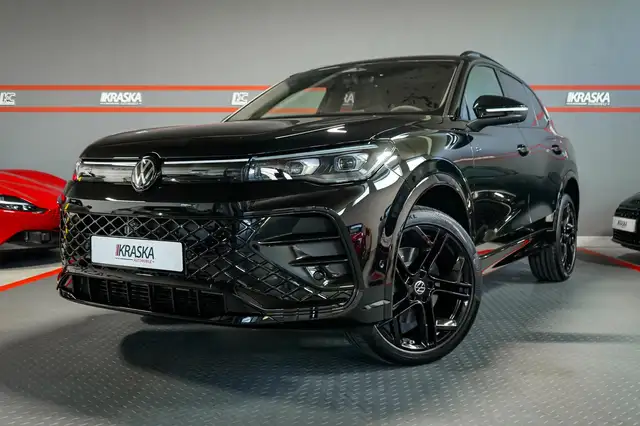 Volkswagen Tiguan view 2