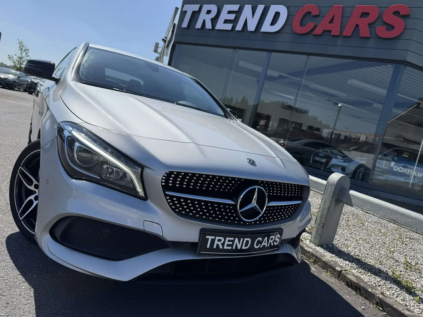 Mercedes-Benz CLA 180 d PACK-AMG PACK NIGHT CAMERA FULL LED CARPLAY GA.1 Gris - 1