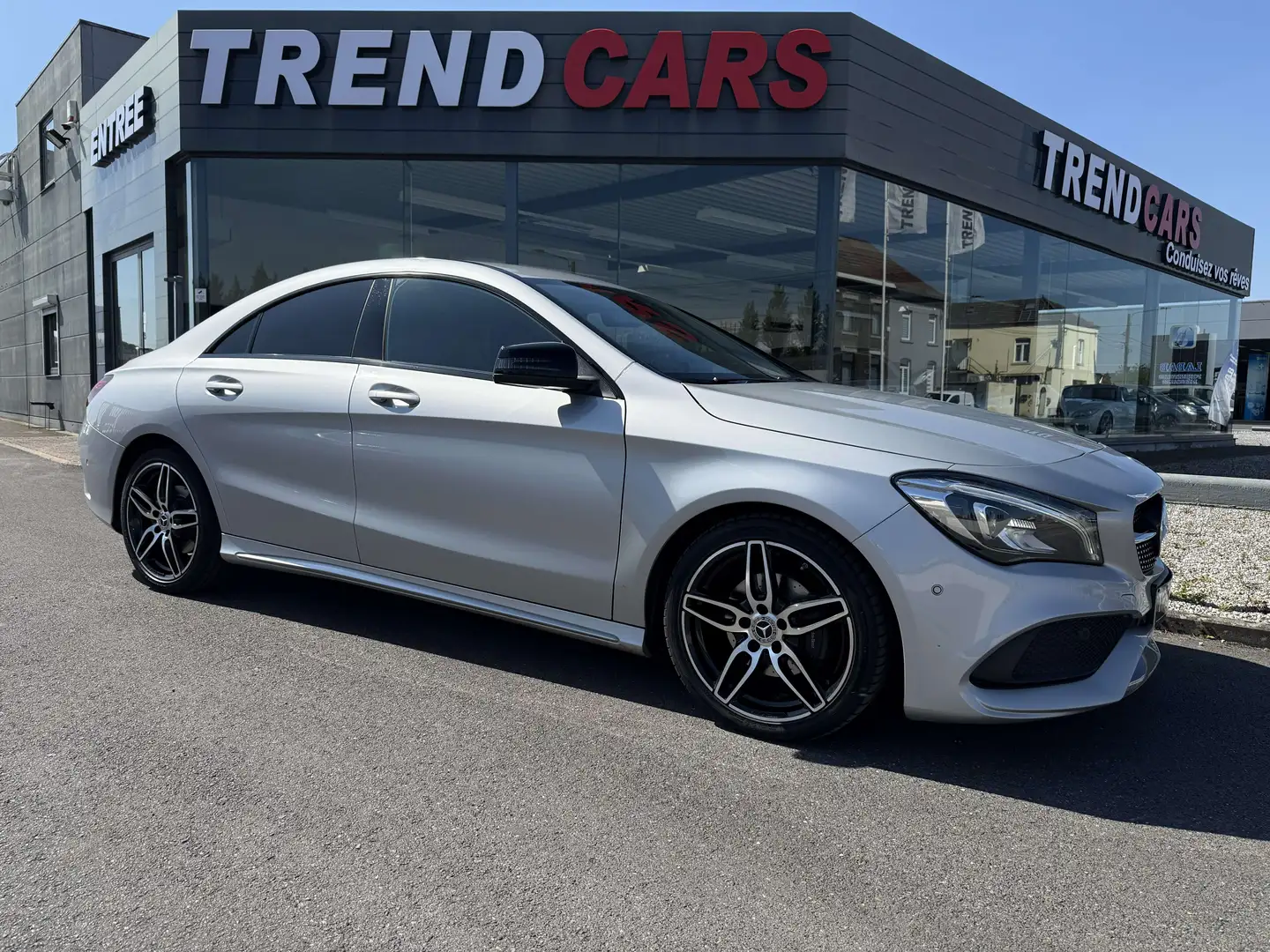 Mercedes-Benz CLA 180 d PACK-AMG PACK NIGHT CAMERA FULL LED CARPLAY GA.1 Gris - 2