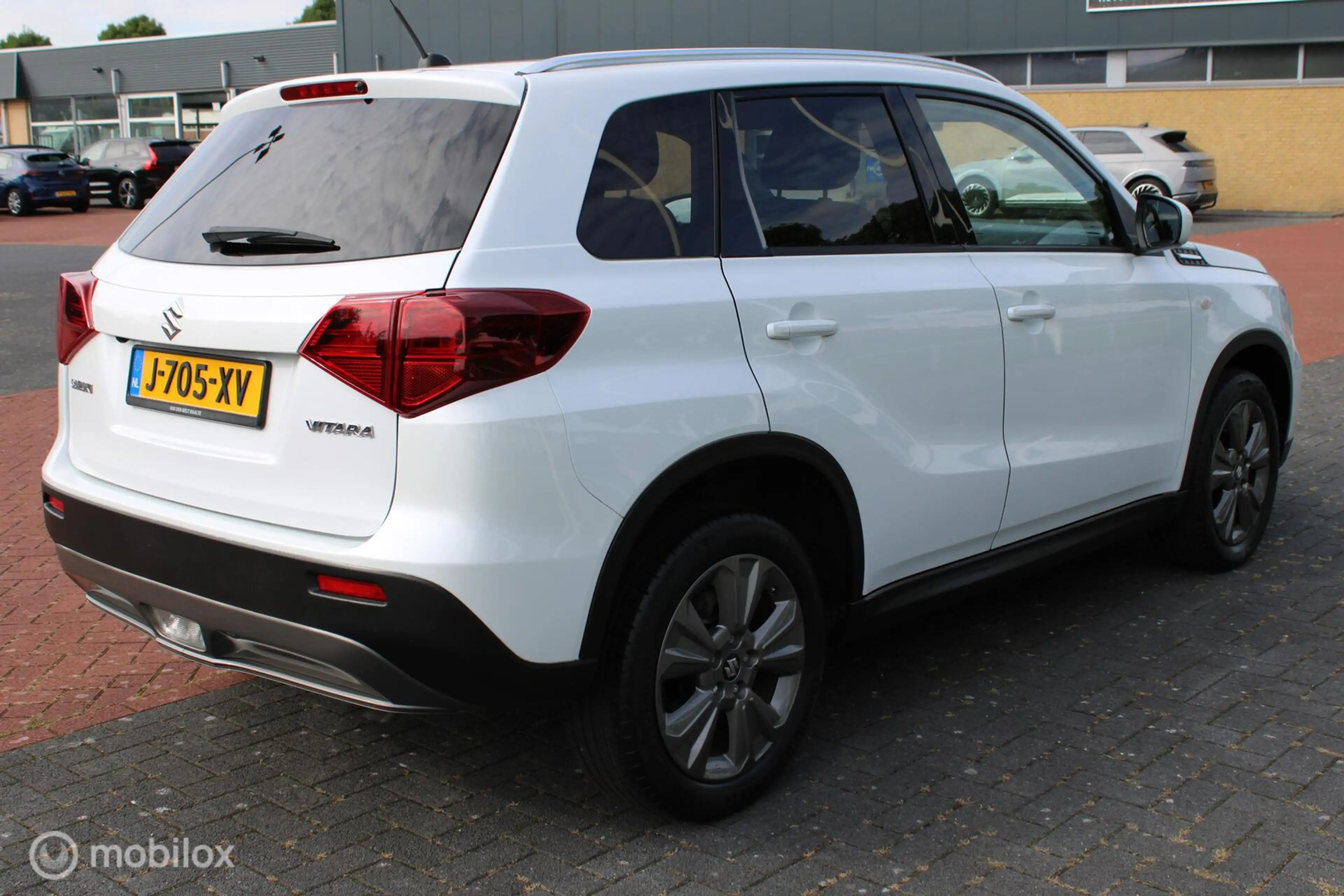 Suzuki Vitara 1.0 Boosterjet Select Automaat, Donker glas, Navig — photo 11