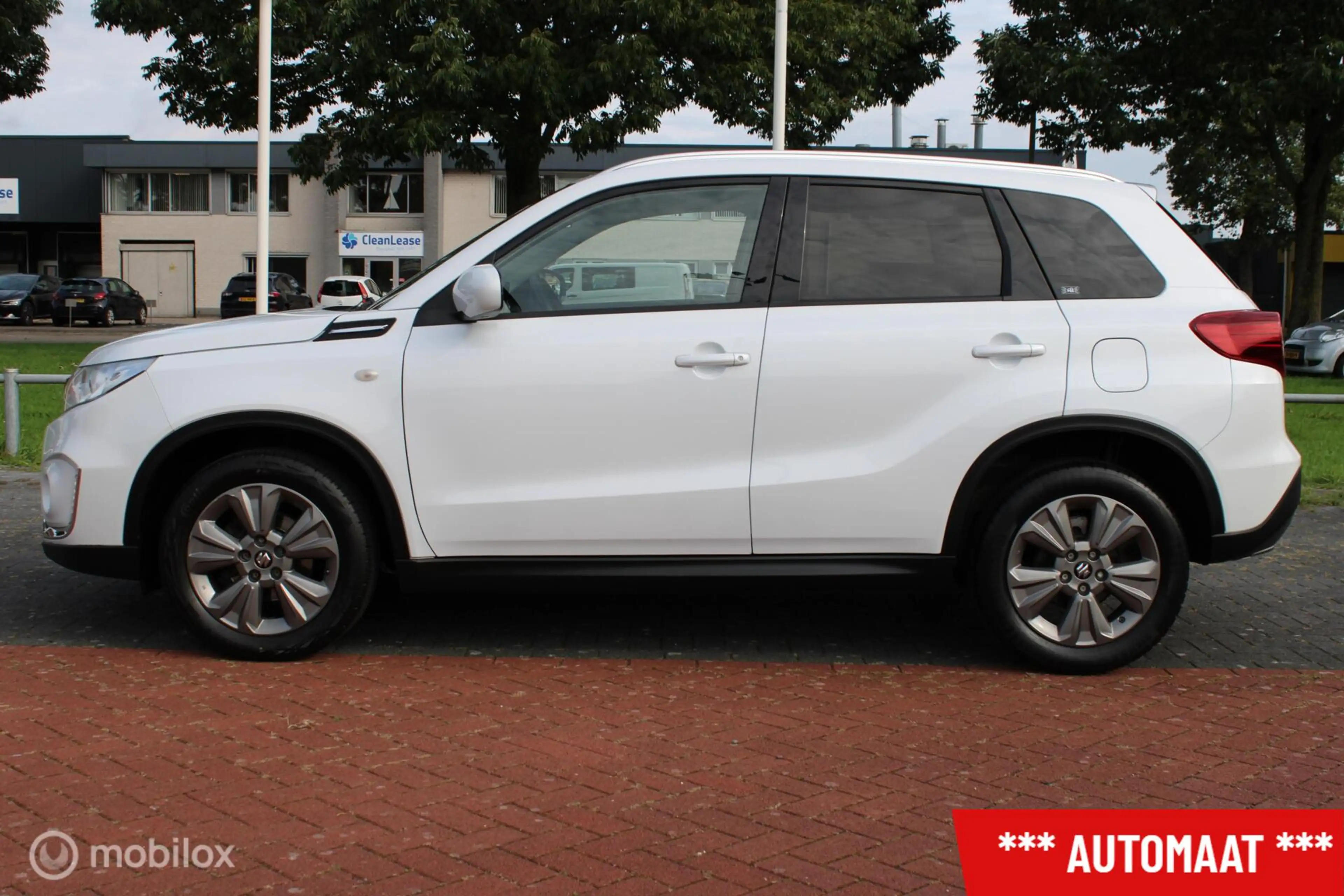 Suzuki Vitara 1.0 Boosterjet Select Automaat, Donker glas, Navig — photo 3