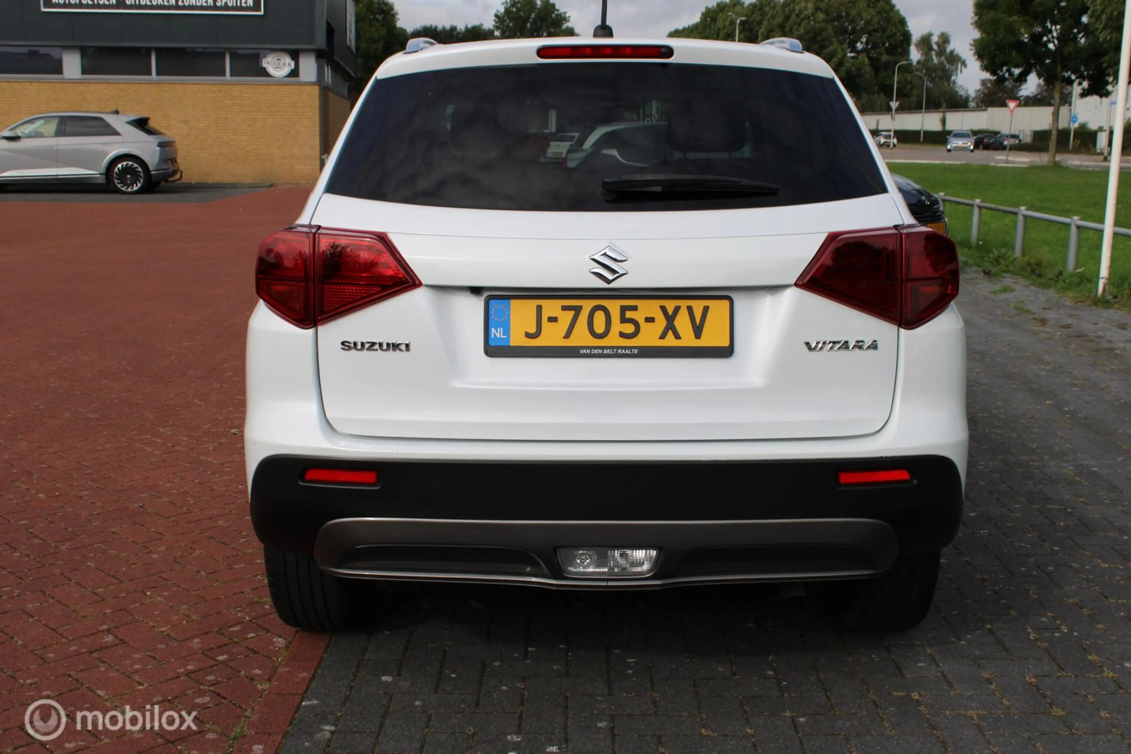 Suzuki Vitara 1.0 Boosterjet Select Automaat, Donker glas, Navig — photo 9