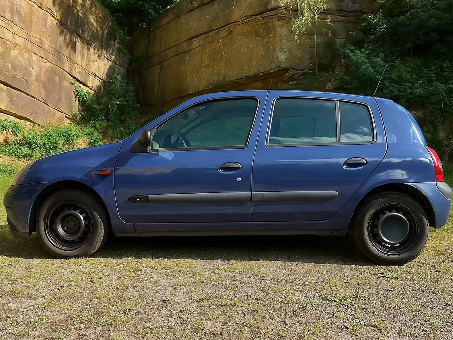 Renault Clio Clio 1.2 RN Blau - 1