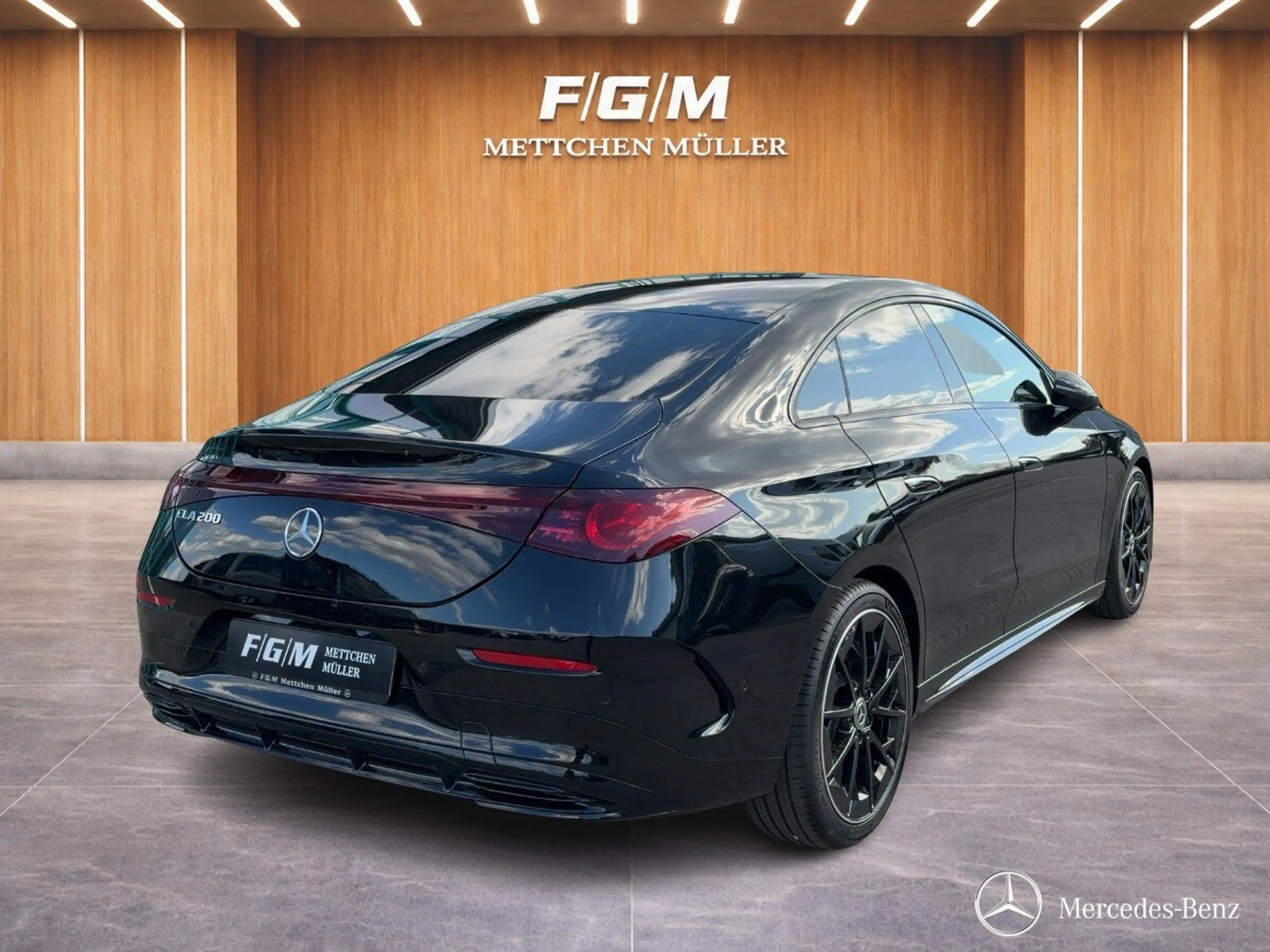 Mercedes-Benz CLA 200 CLA 200 AMG/Pano/Distr/KeyG/Multibeam/360/Memory — photo 3