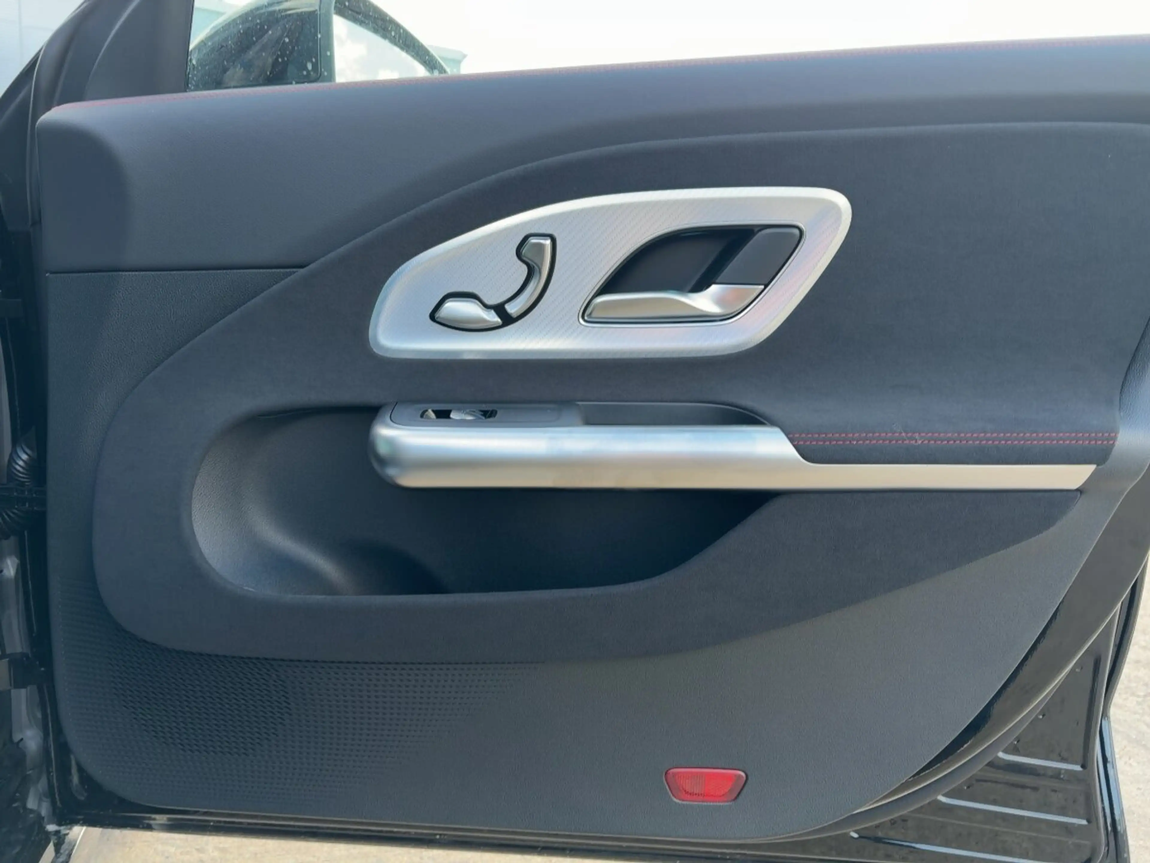 Mercedes-Benz CLA 200 CLA 200 AMG/Pano/Distr/KeyG/Multibeam/360/Memory — photo 19