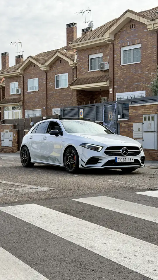 Mercedes-Benz A 35 AMG