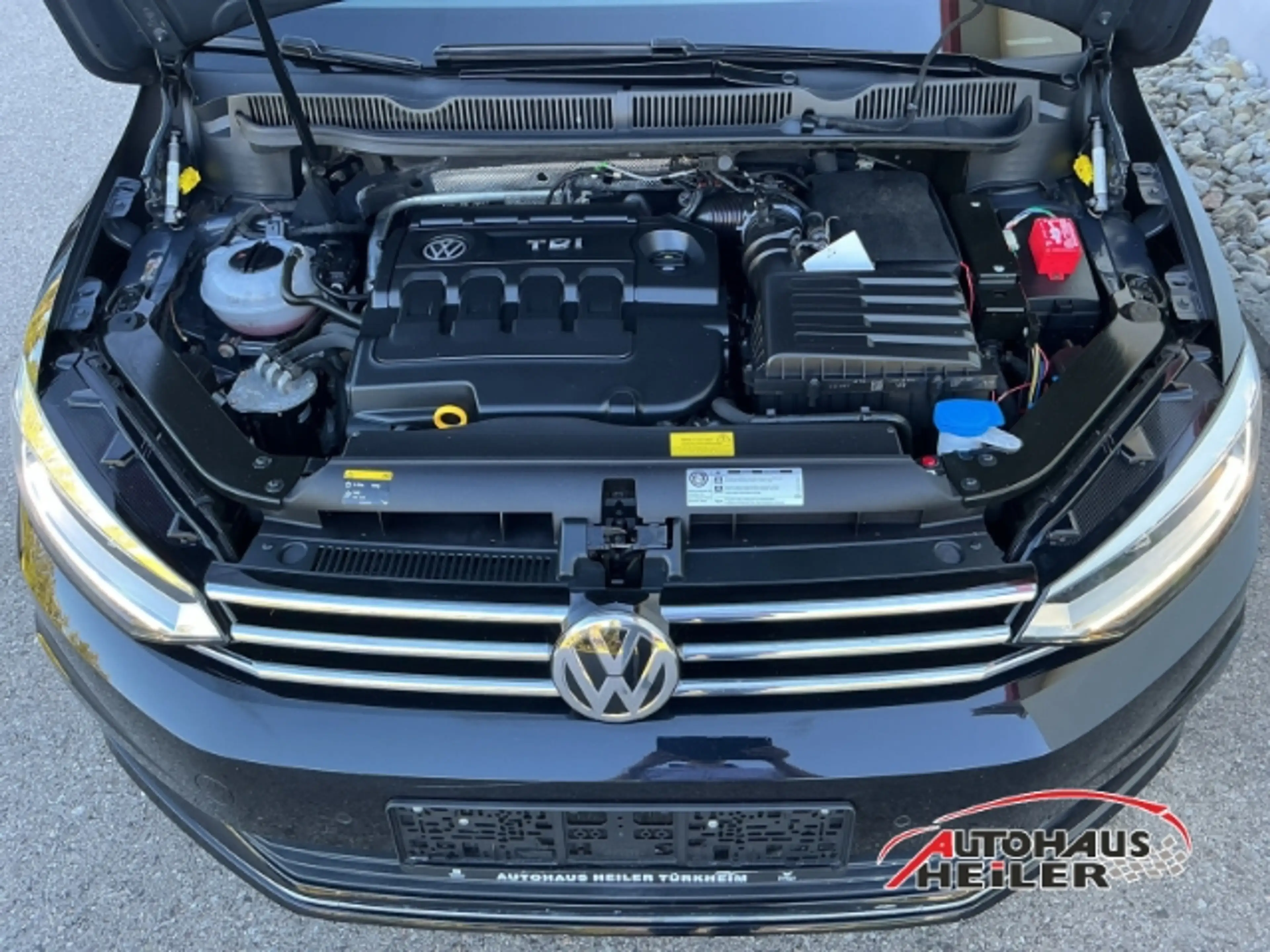 Volkswagen Touran Highline BMT Start-Stop El. Panodach Navi LED Dyn. — photo 15