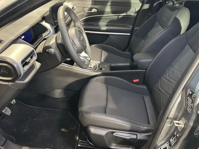 Jeep Avenger view 9