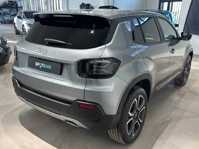 Jeep Avenger view 4