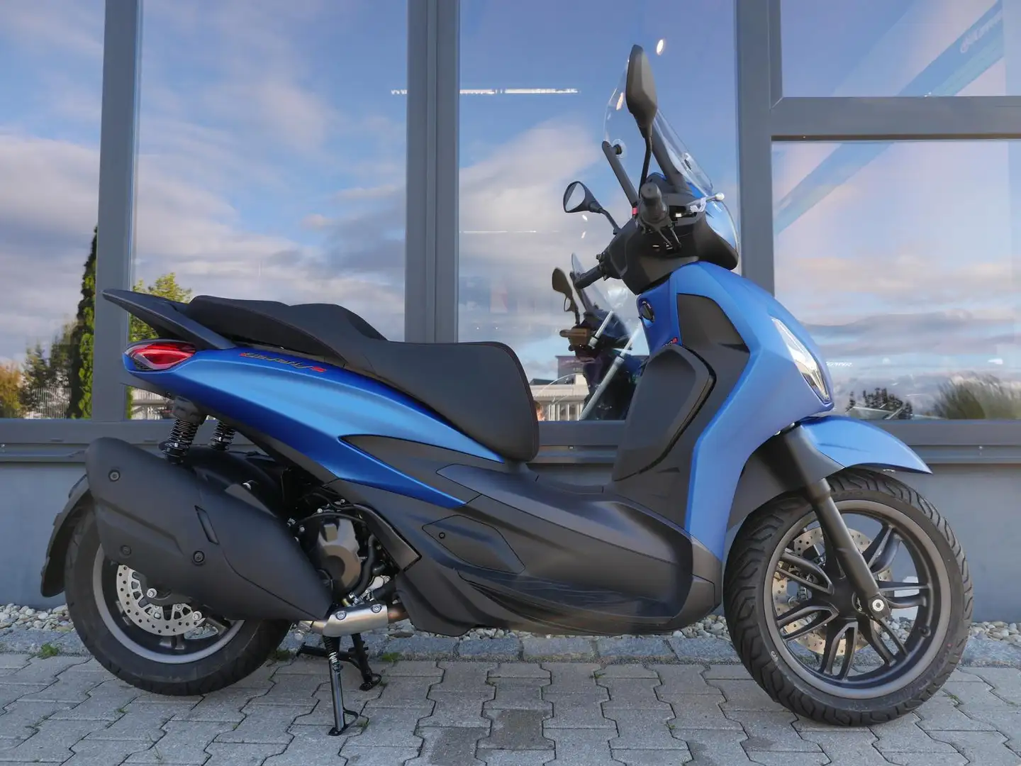 Piaggio Beverly 400 S - 2024 - Lager - 1