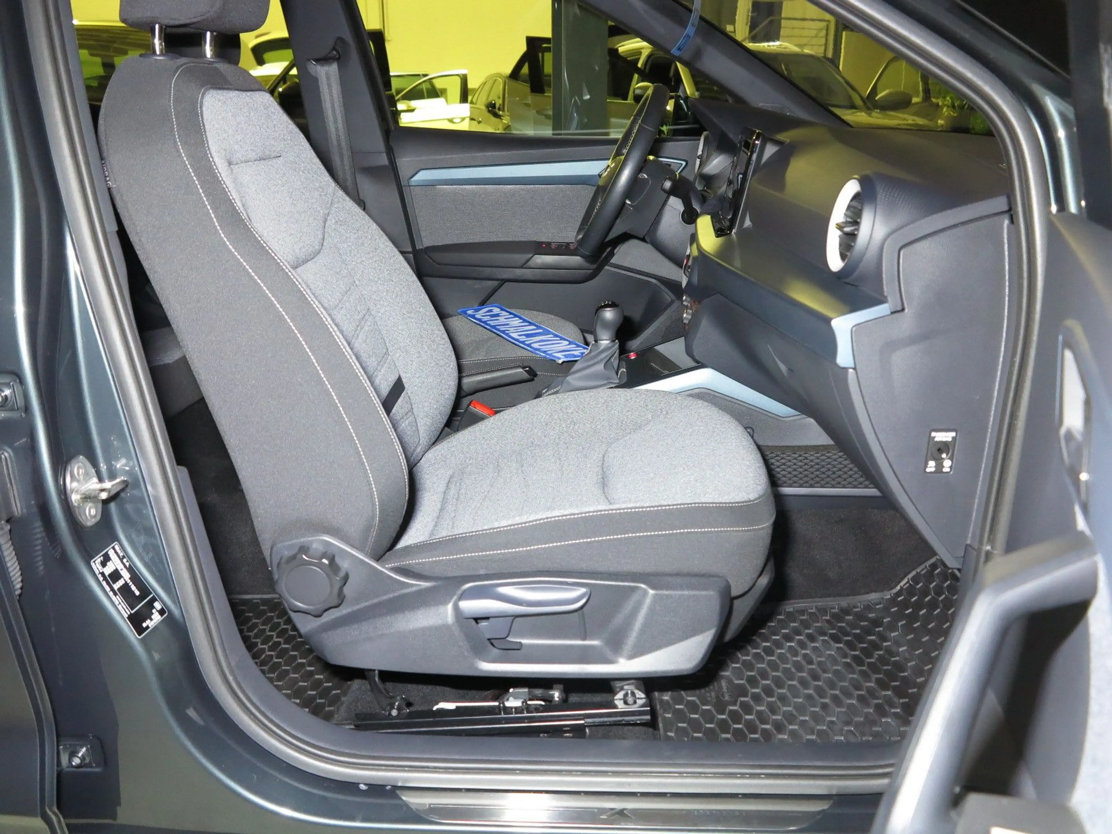 SEAT Arona 1.0 TSI OPF Xperience Navi GRA DAB RFK — photo 11
