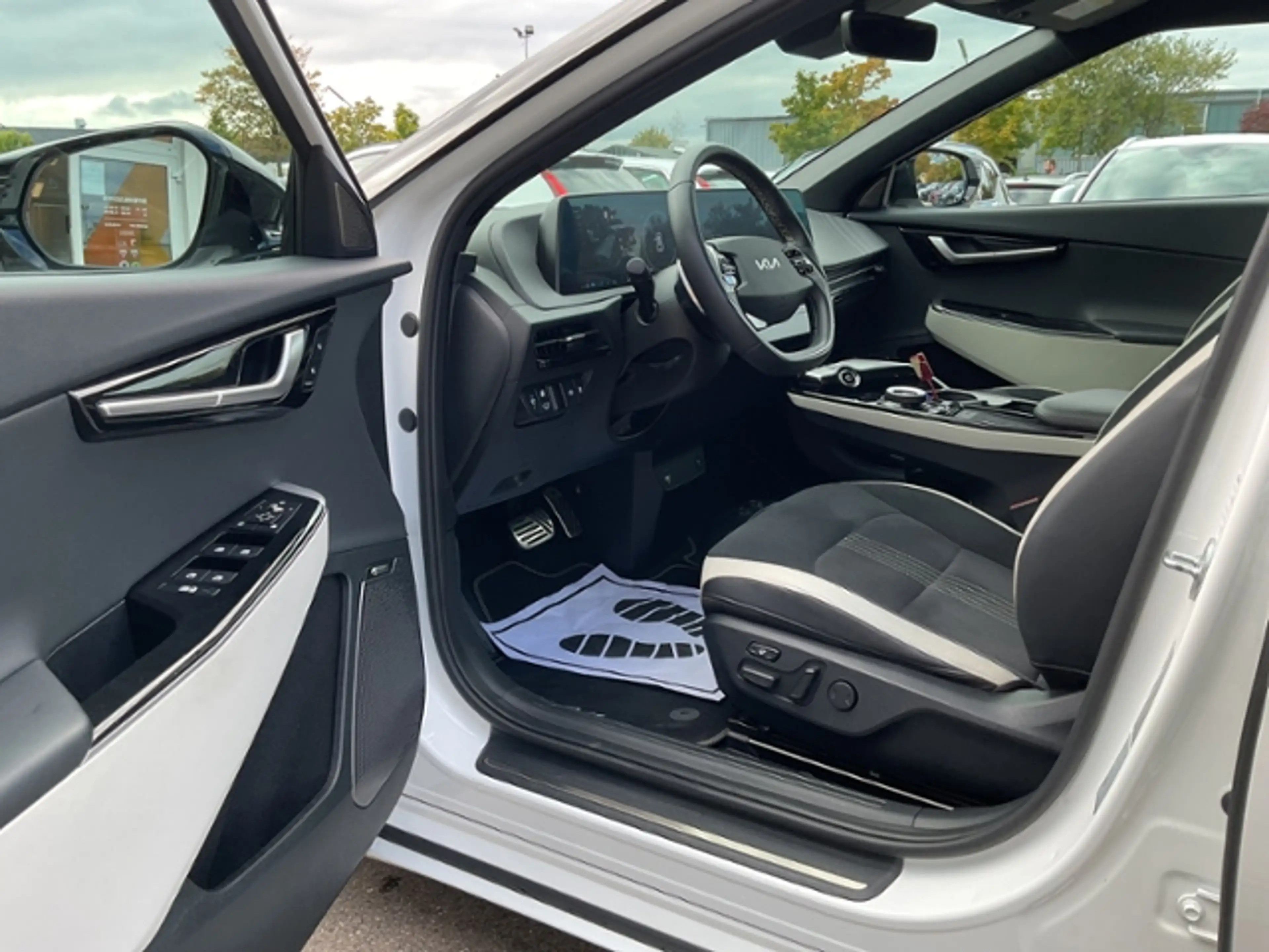 Kia EV6 GT-Line 4WD 77,4 ACC BLIS 360° Meridian — photo 15