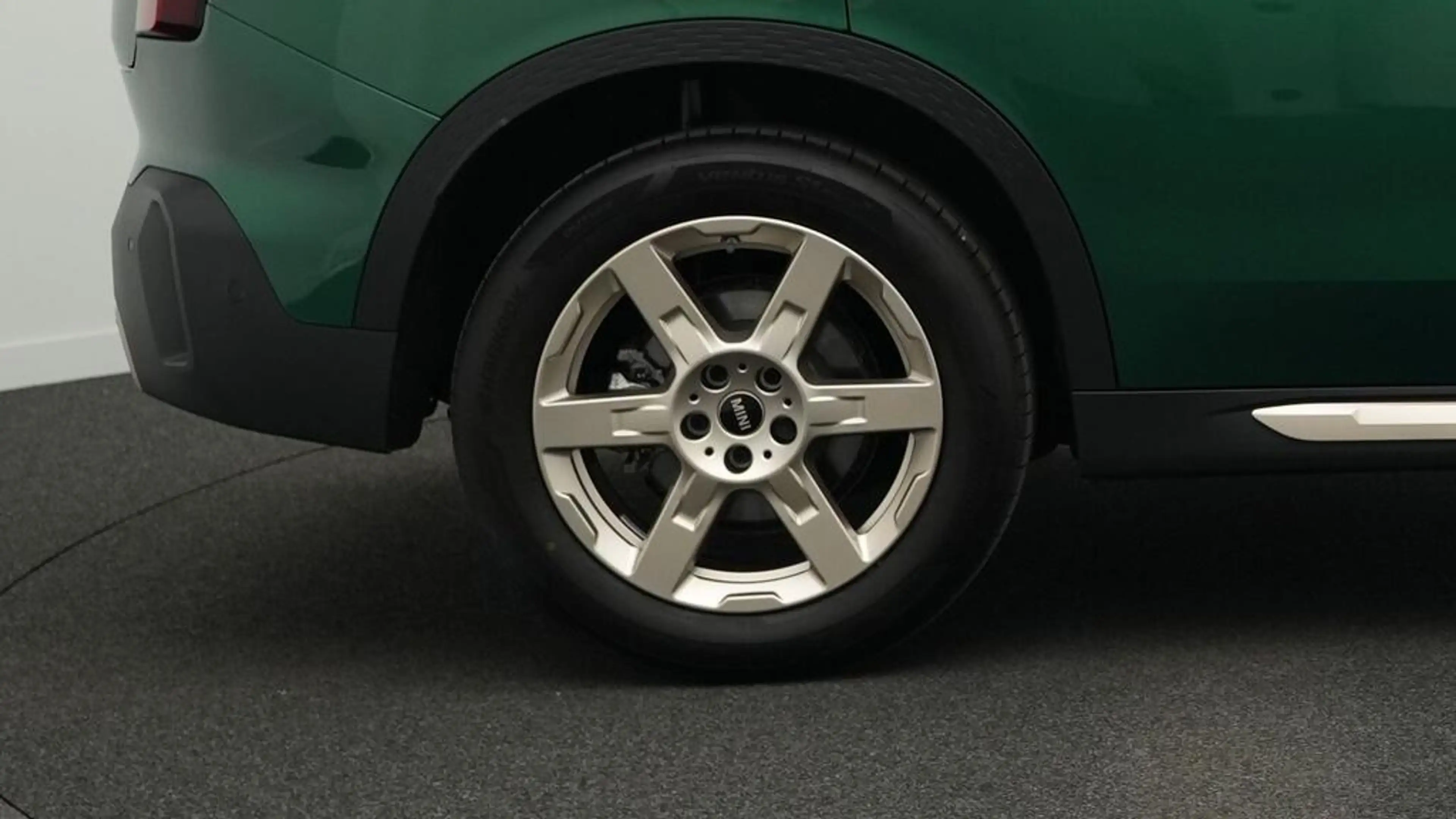 MINI Countryman D Favoured Trim — photo 11