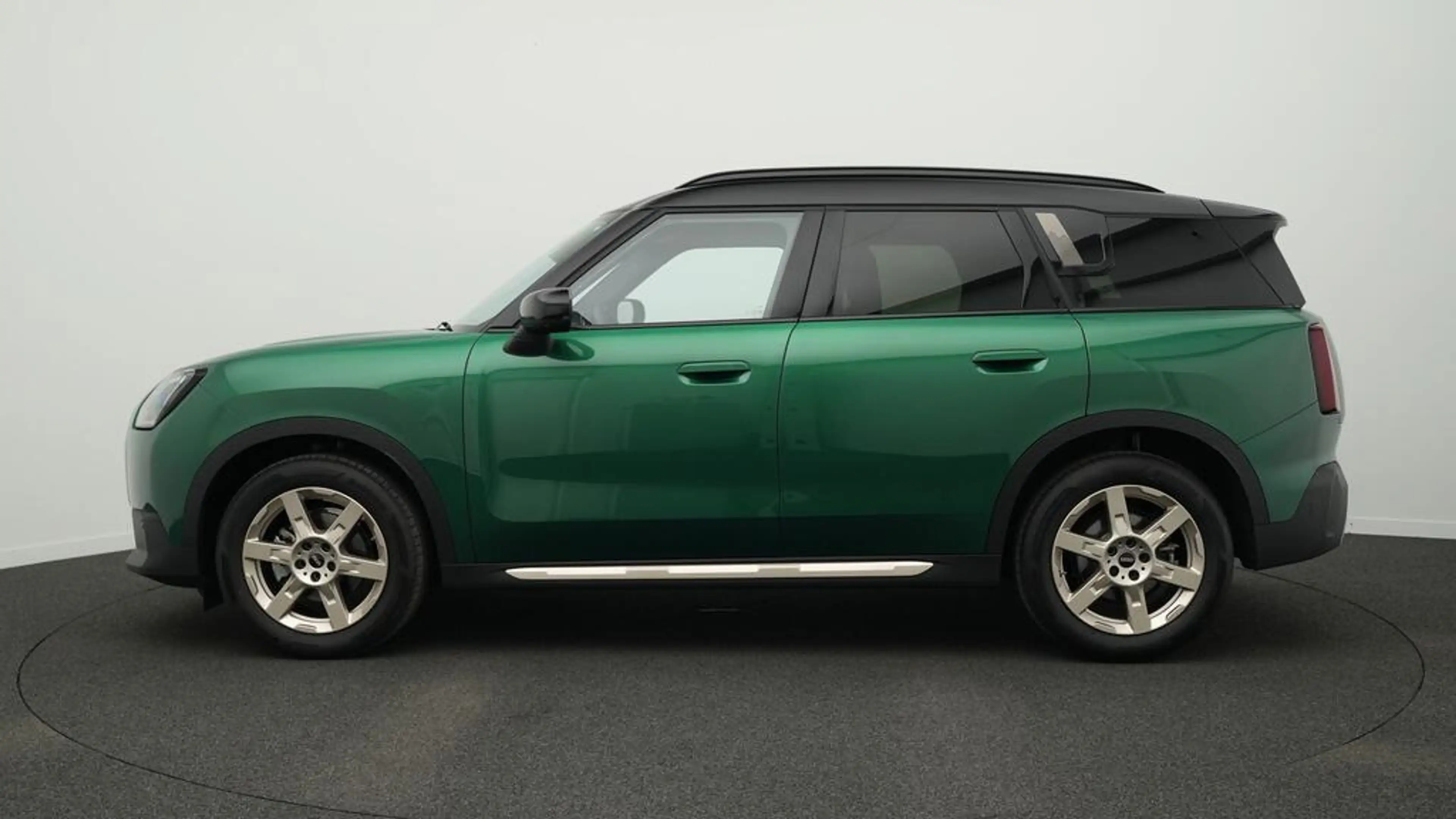 MINI Countryman D Favoured Trim — photo 3