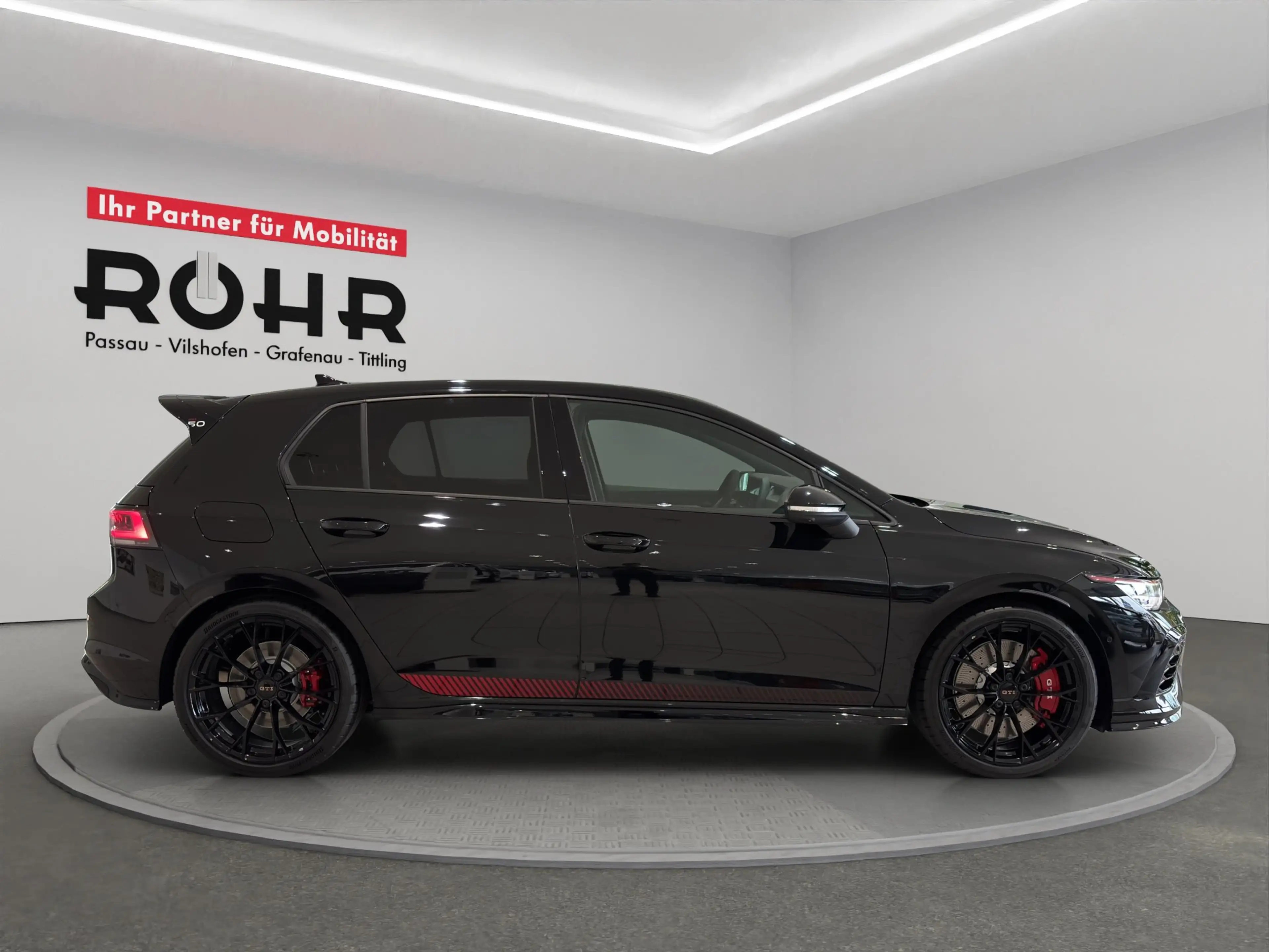 Volkswagen Golf GTI Golf VIII GTI EDITION 50 (Rückfahrkamera) 2.0 l TS — photo 3