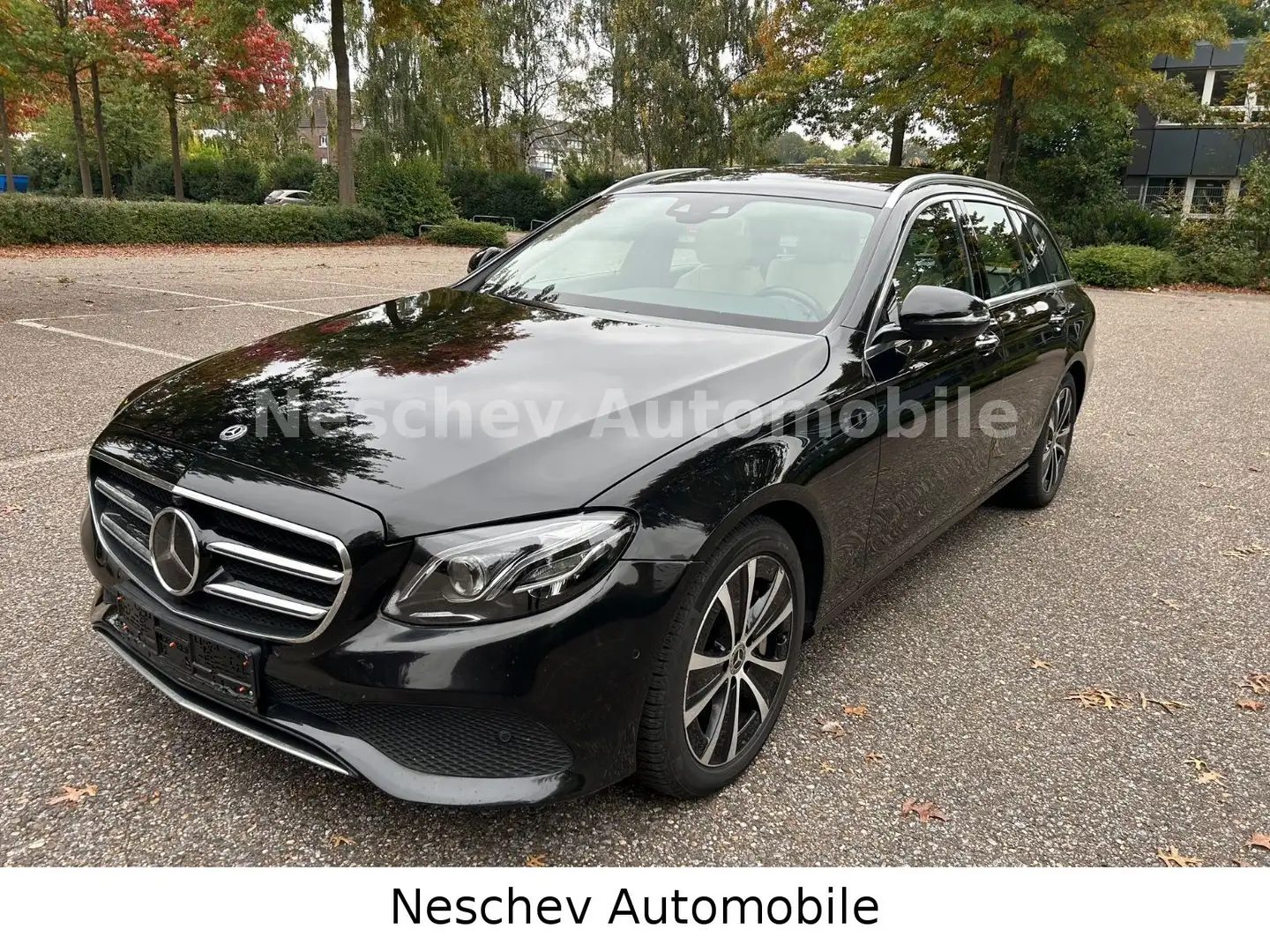 Mercedes-Benz E 400 d 4MATIC T Aut Avantgarde Pano/Distr/Ke.Go Noir - 2