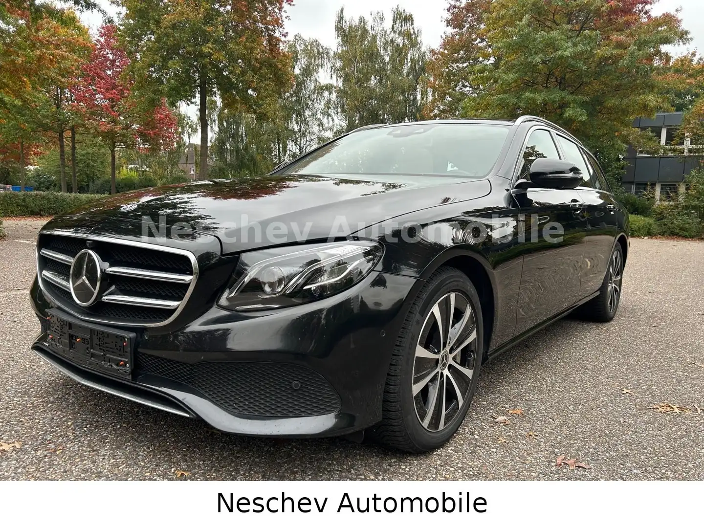 Mercedes-Benz E 400 d 4MATIC T Aut Avantgarde Pano/Distr/Ke.Go Noir - 1