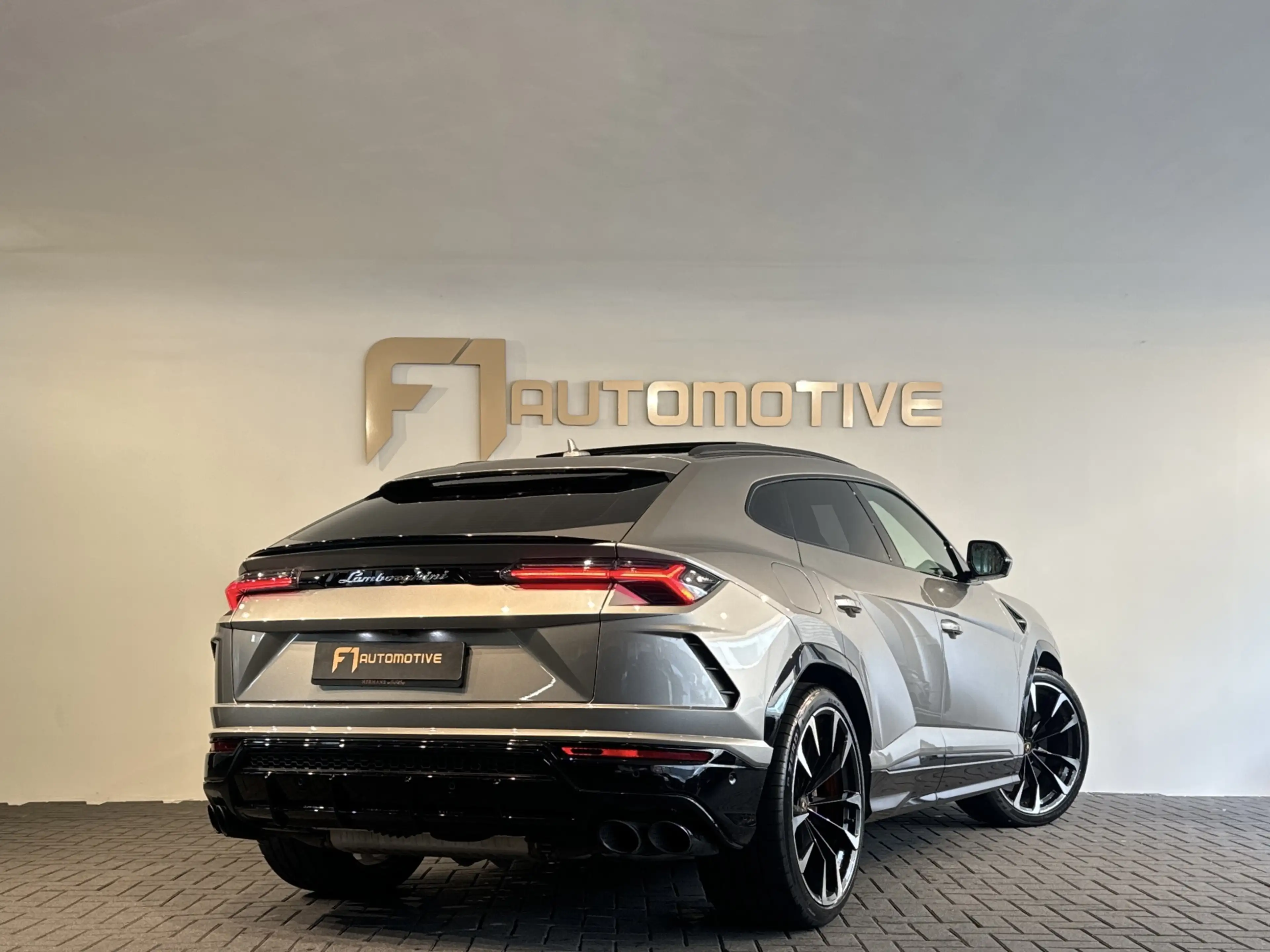 Lamborghini Urus 4.0 V8 Pano|Ceramic|B&O 3D|360 Camera|Massage — photo 4