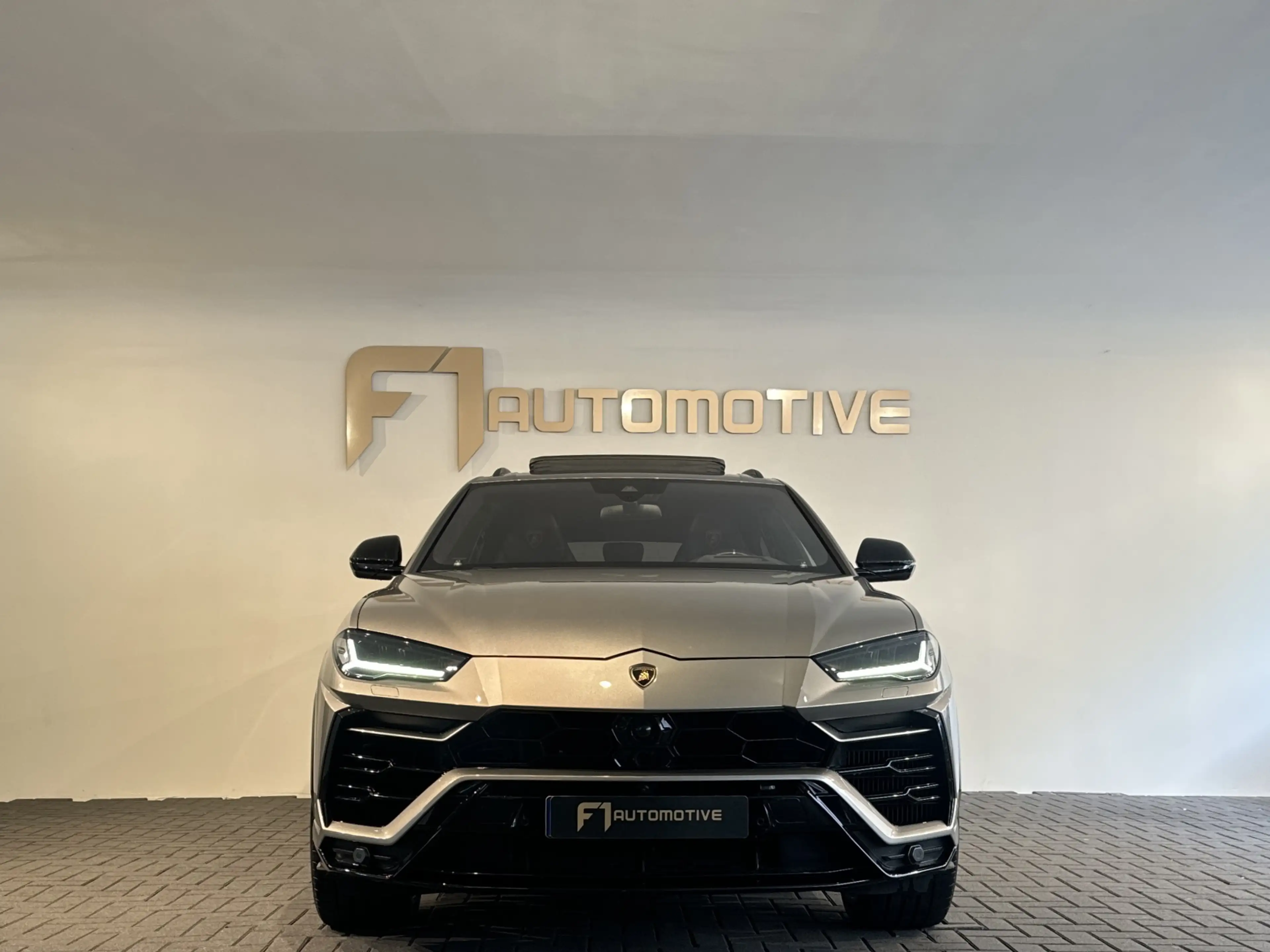 Lamborghini Urus 4.0 V8 Pano|Ceramic|B&O 3D|360 Camera|Massage — photo 2