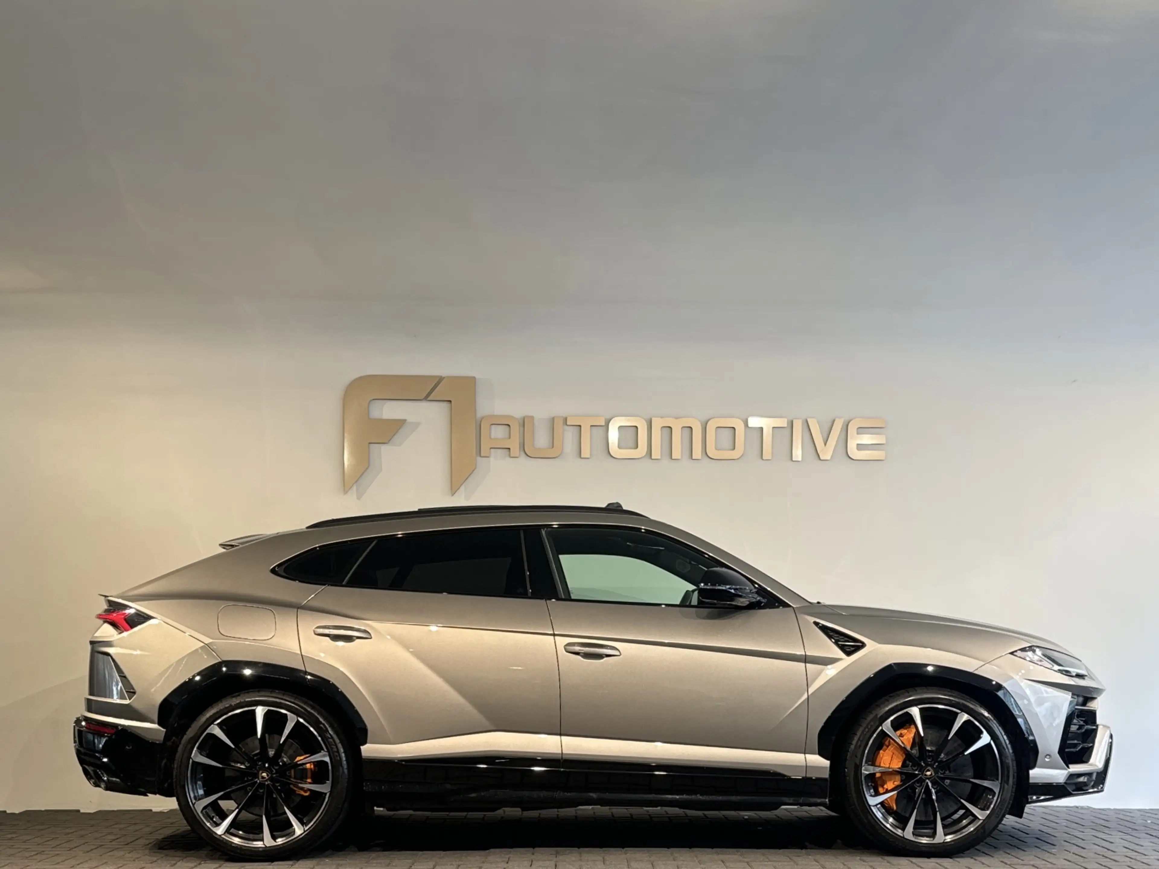 Lamborghini Urus 4.0 V8 Pano|Ceramic|B&O 3D|360 Camera|Massage — photo 8