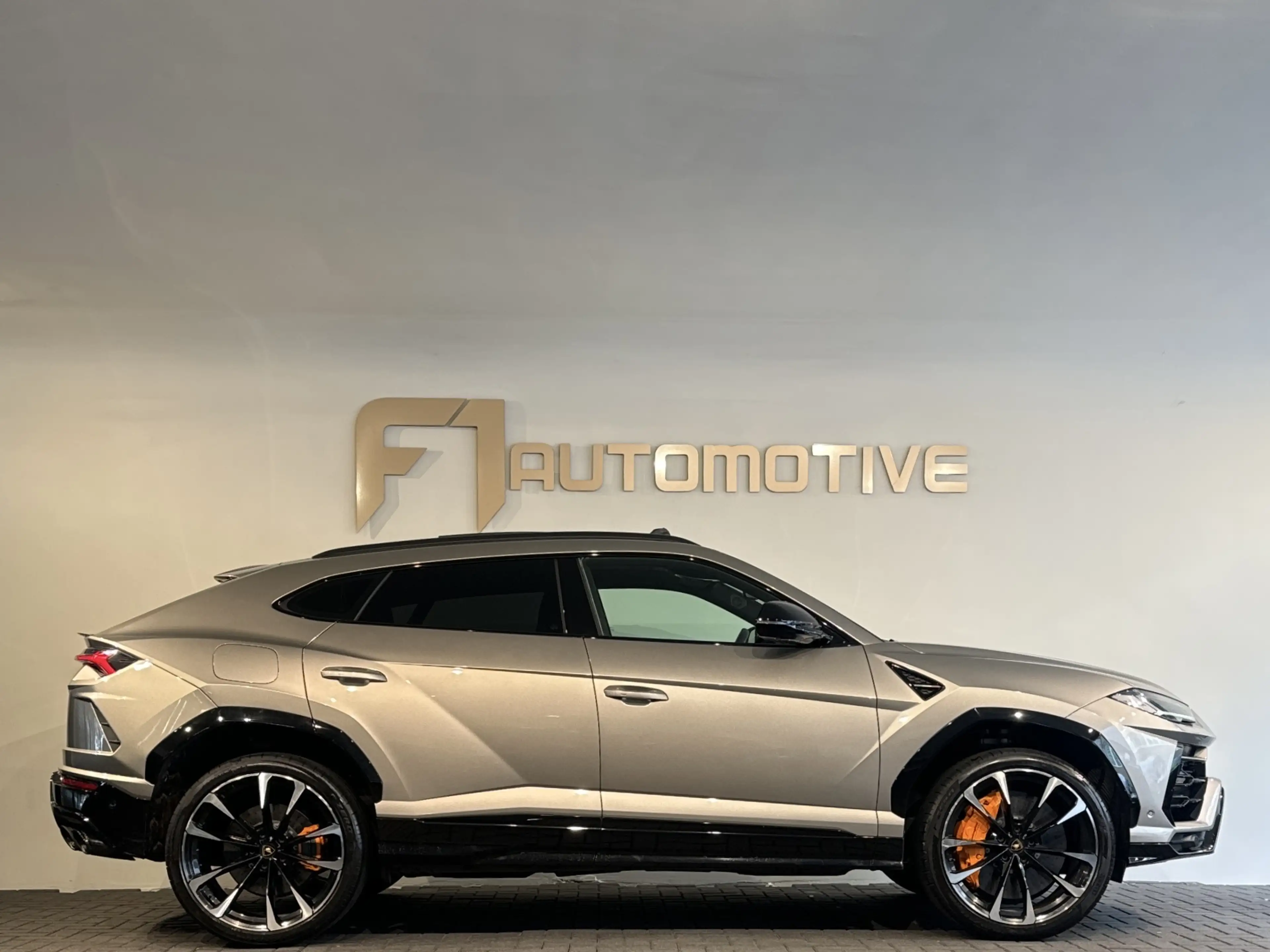 Lamborghini Urus 4.0 V8 Pano|Ceramic|B&O 3D|360 Camera|Massage — photo 9