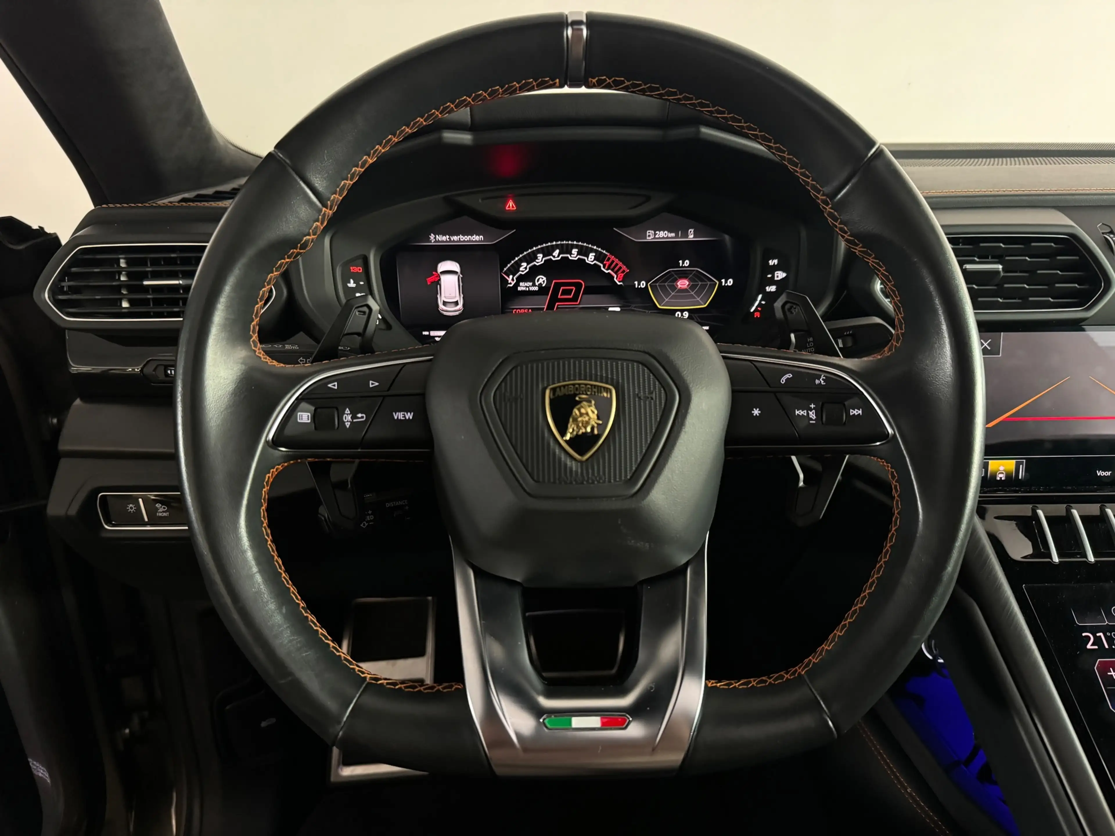 Lamborghini Urus 4.0 V8 Pano|Ceramic|B&O 3D|360 Camera|Massage — photo 12