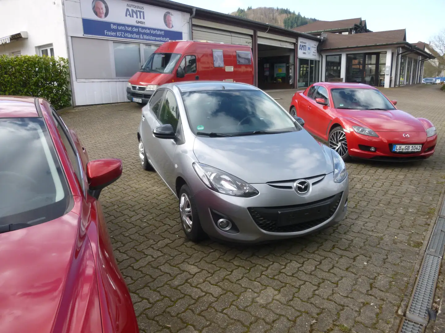Mazda 2 2  5-Türer 1.3 MZR Kenko Grau - 1