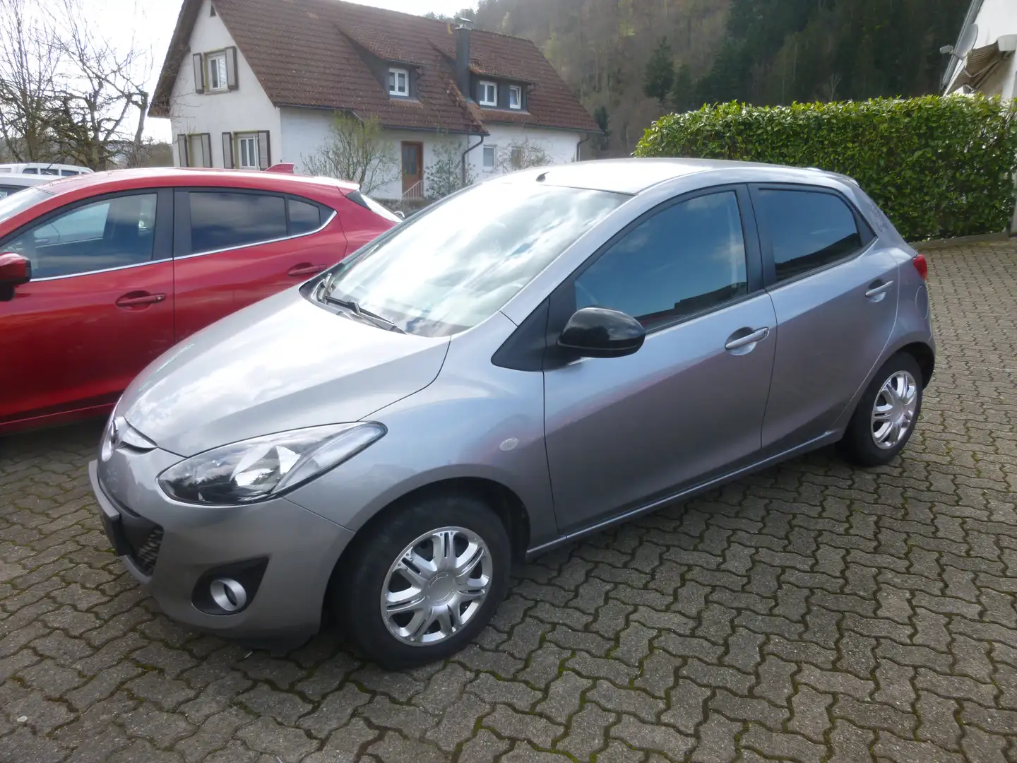 Mazda 2 2  5-Türer 1.3 MZR Kenko Grau - 2