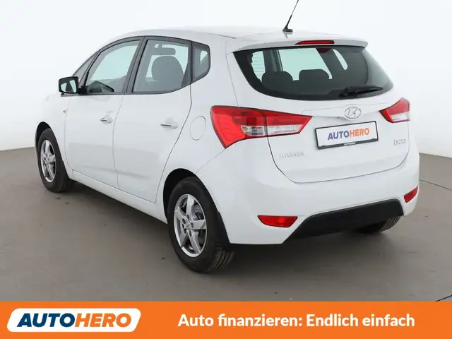 Hyundai ix20 view 4