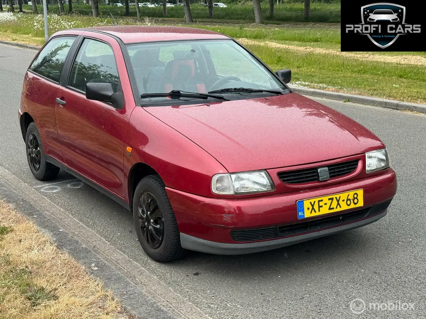 SEAT Ibiza 1.4i E Stuurbekrachtiging Rosso - 1