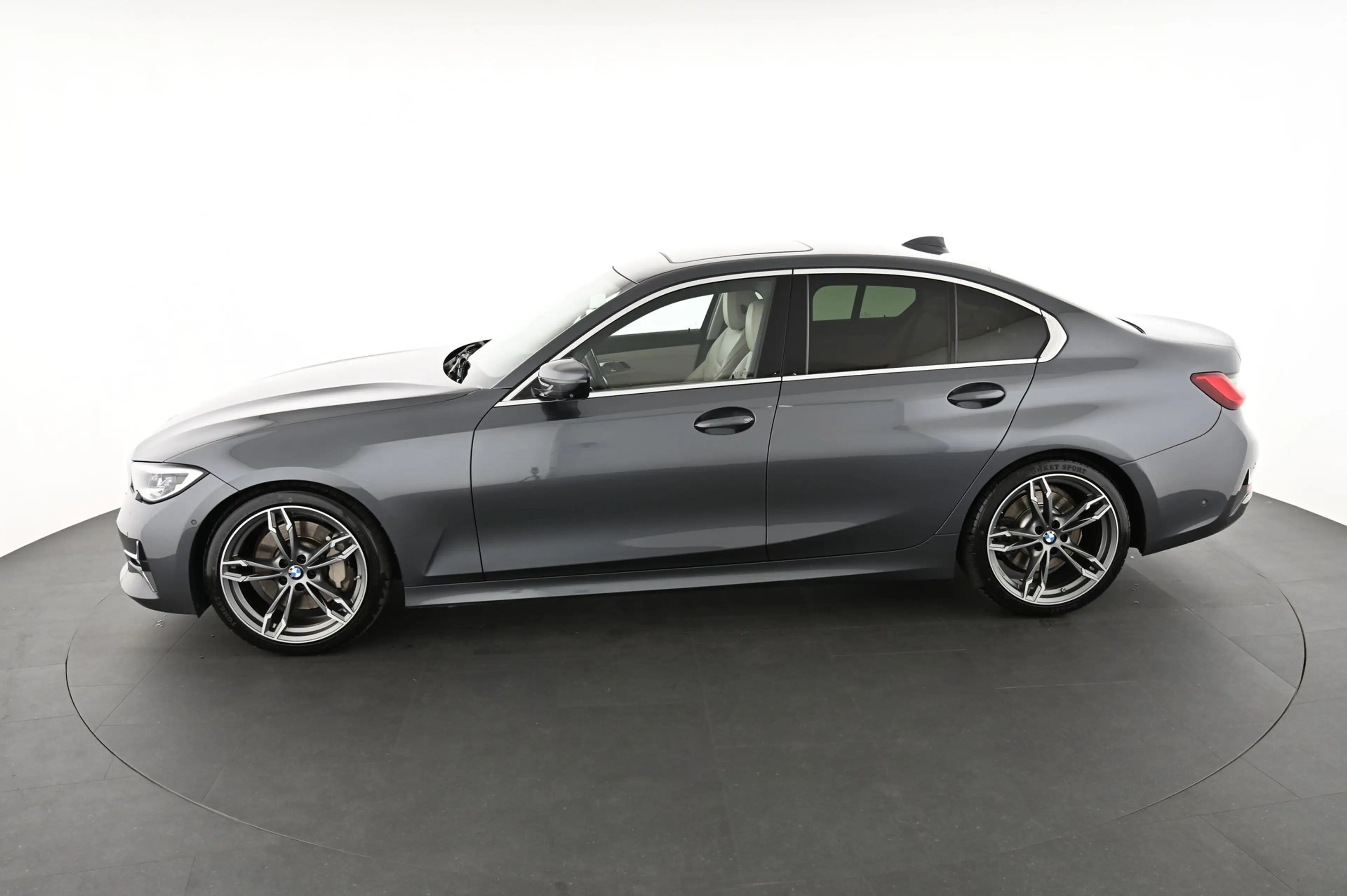 BMW 330 - 330 i M Paket Pickerl NEU — photo 5
