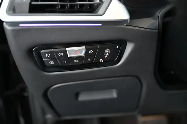 BMW 3 Series view 29