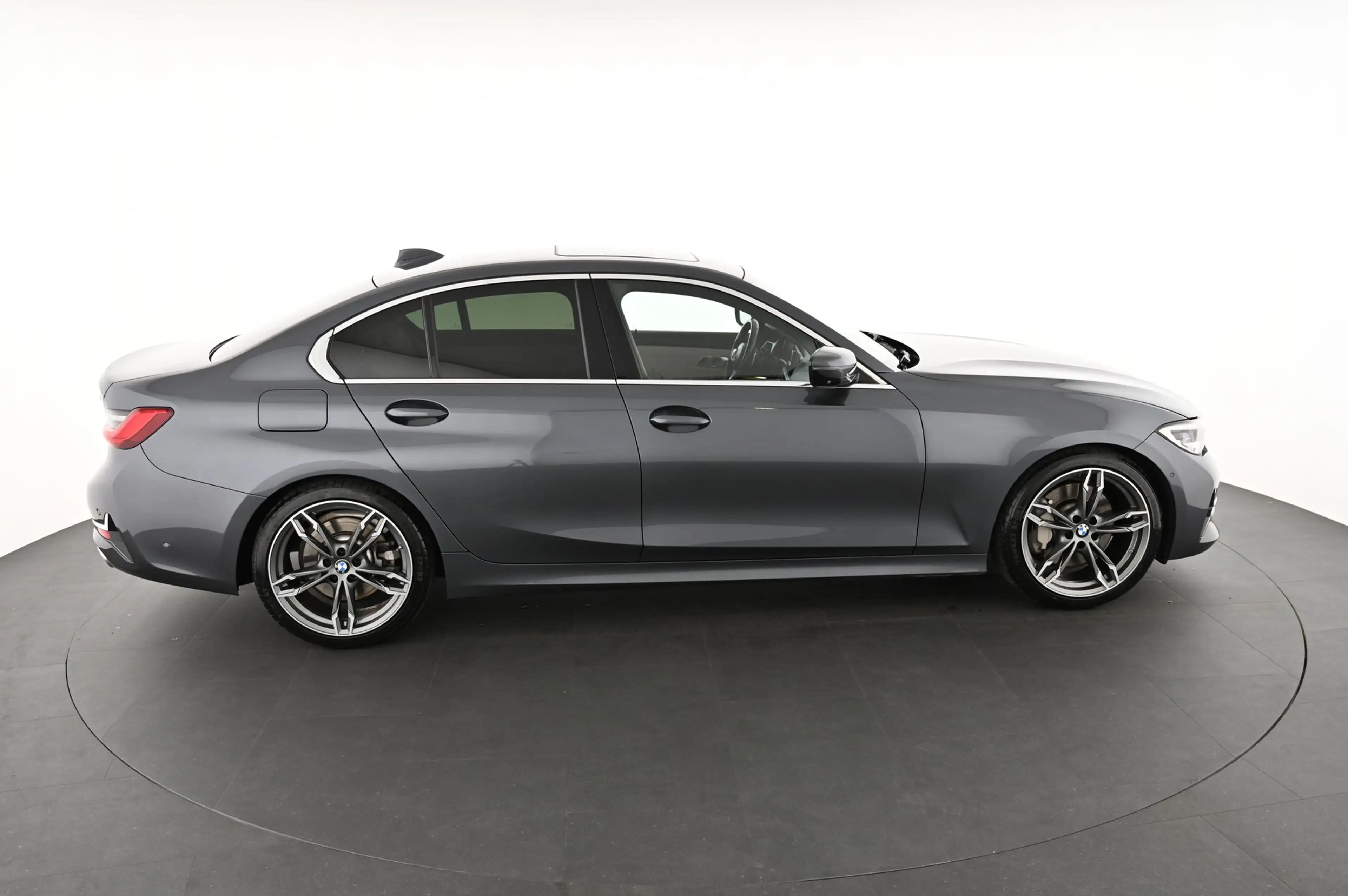 BMW 330 - 330 i M Paket Pickerl NEU — photo 6