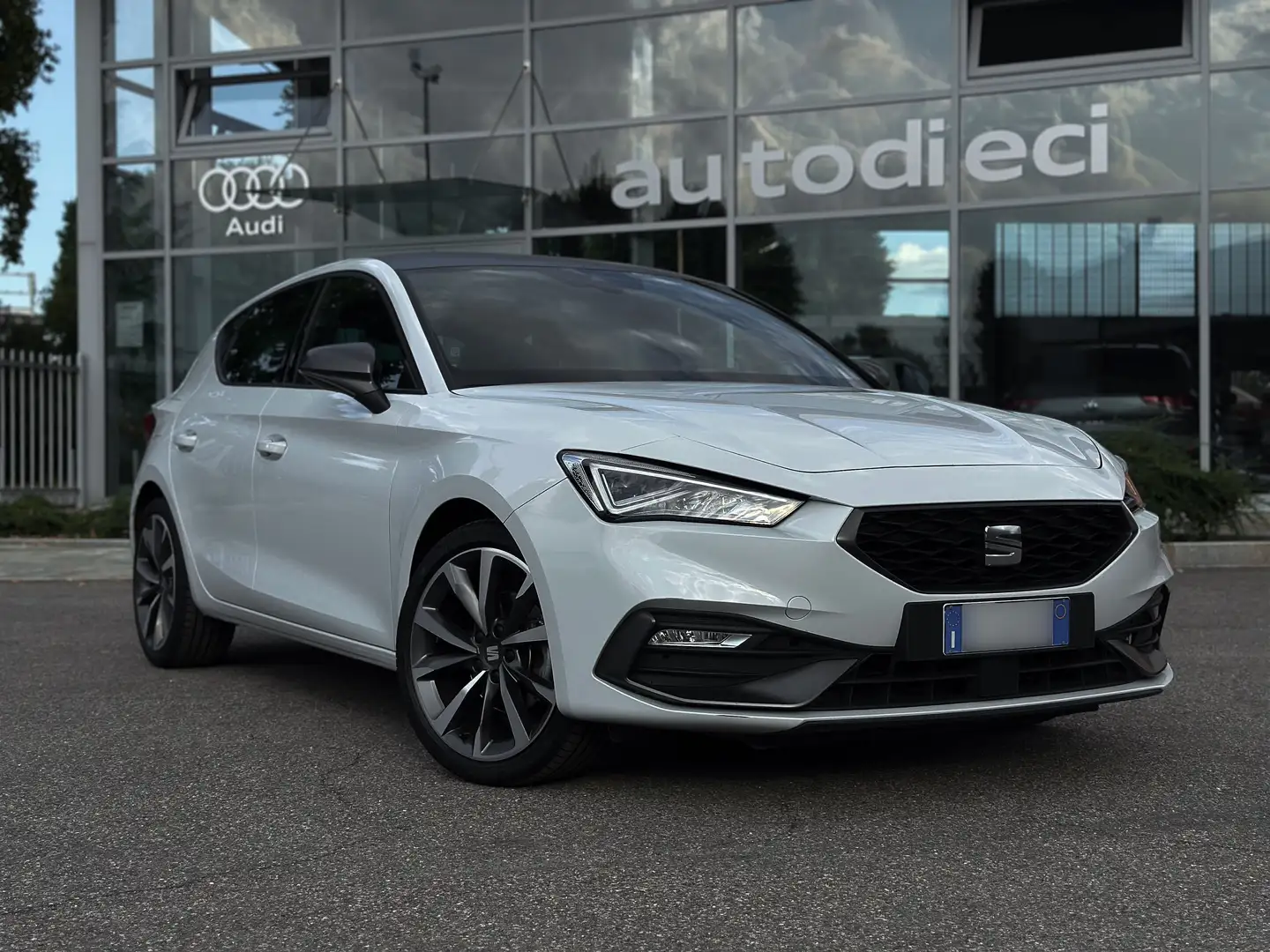 SEAT Leon IV 2020 1.5 tsi FR 130cv Bianco - 2