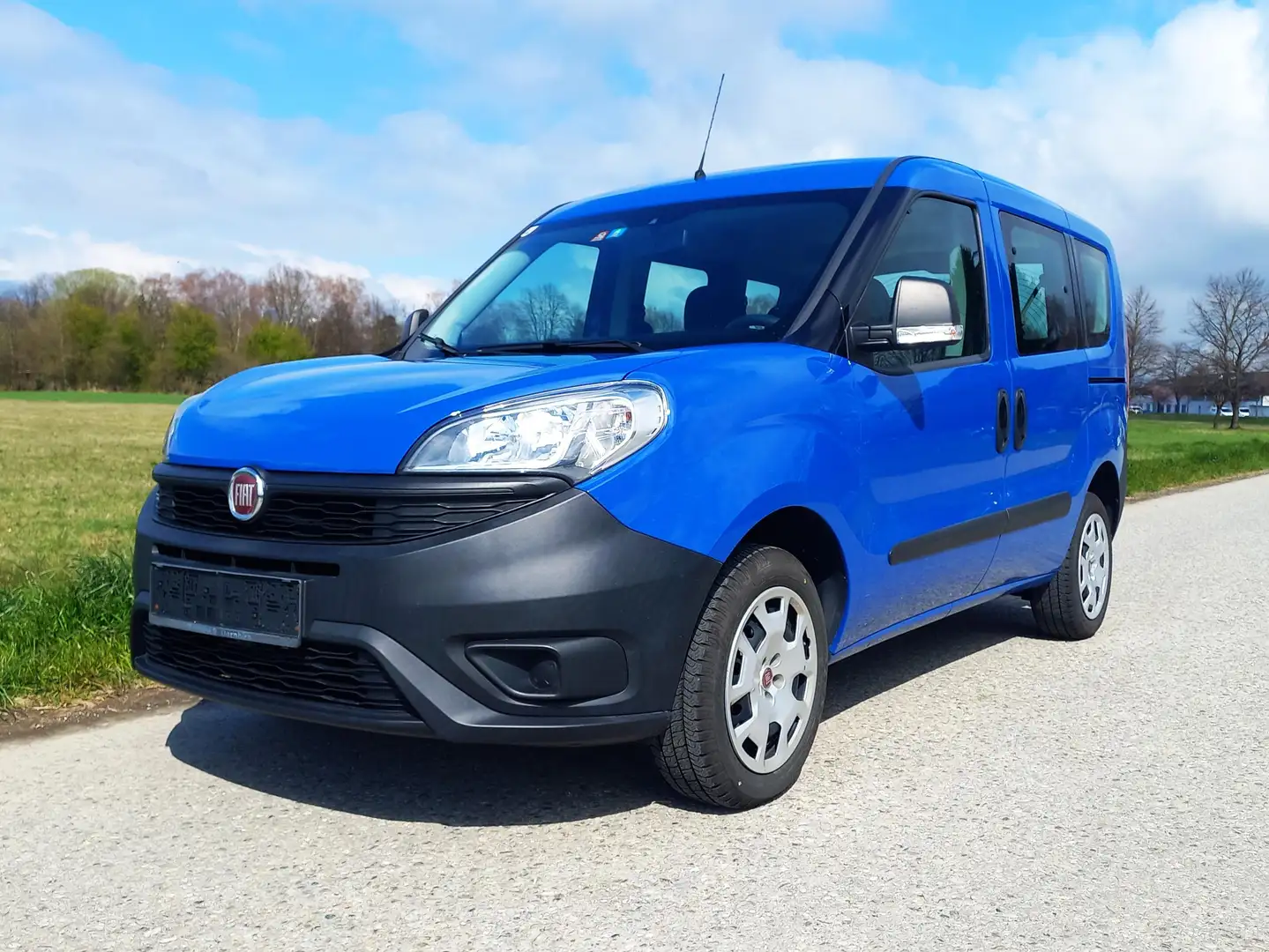 Fiat Doblo Doblo 1,4 95 Start Blau - 2