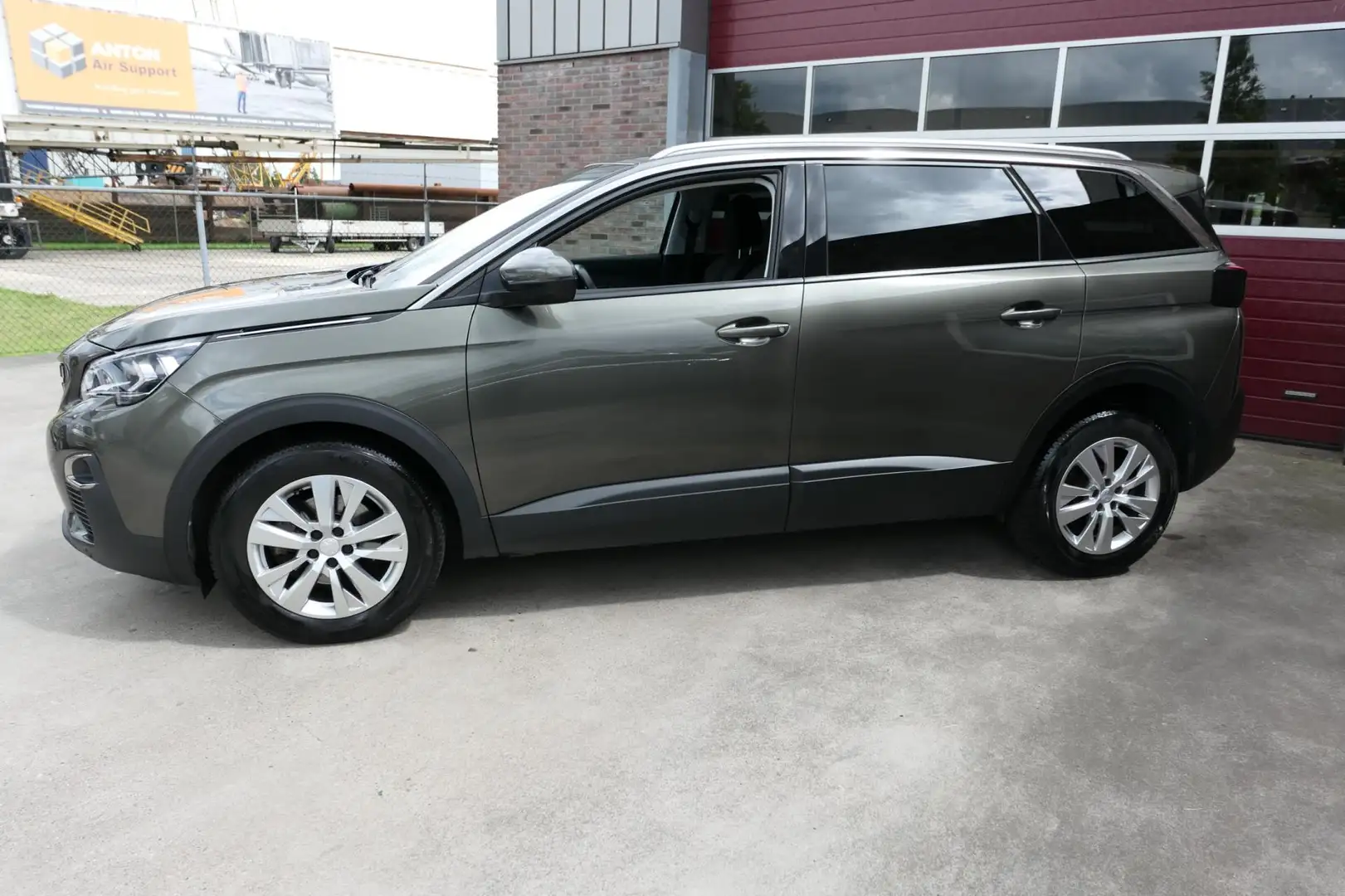 Peugeot 5008 1.2 PureTech Blue Lease Executive, Trekhaak, 7 per Grijs - 2