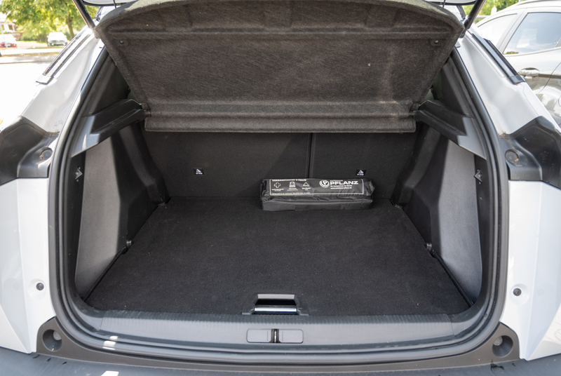 Peugeot 2008 GT HYBRID 145 e-DSC6 — photo 15