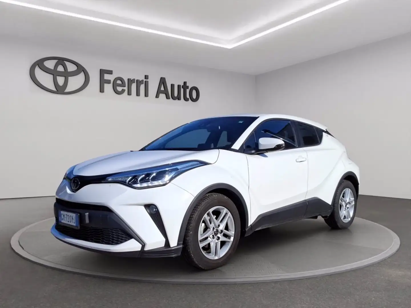 Toyota C-HR 1.8h active e-cvt Wit - 1