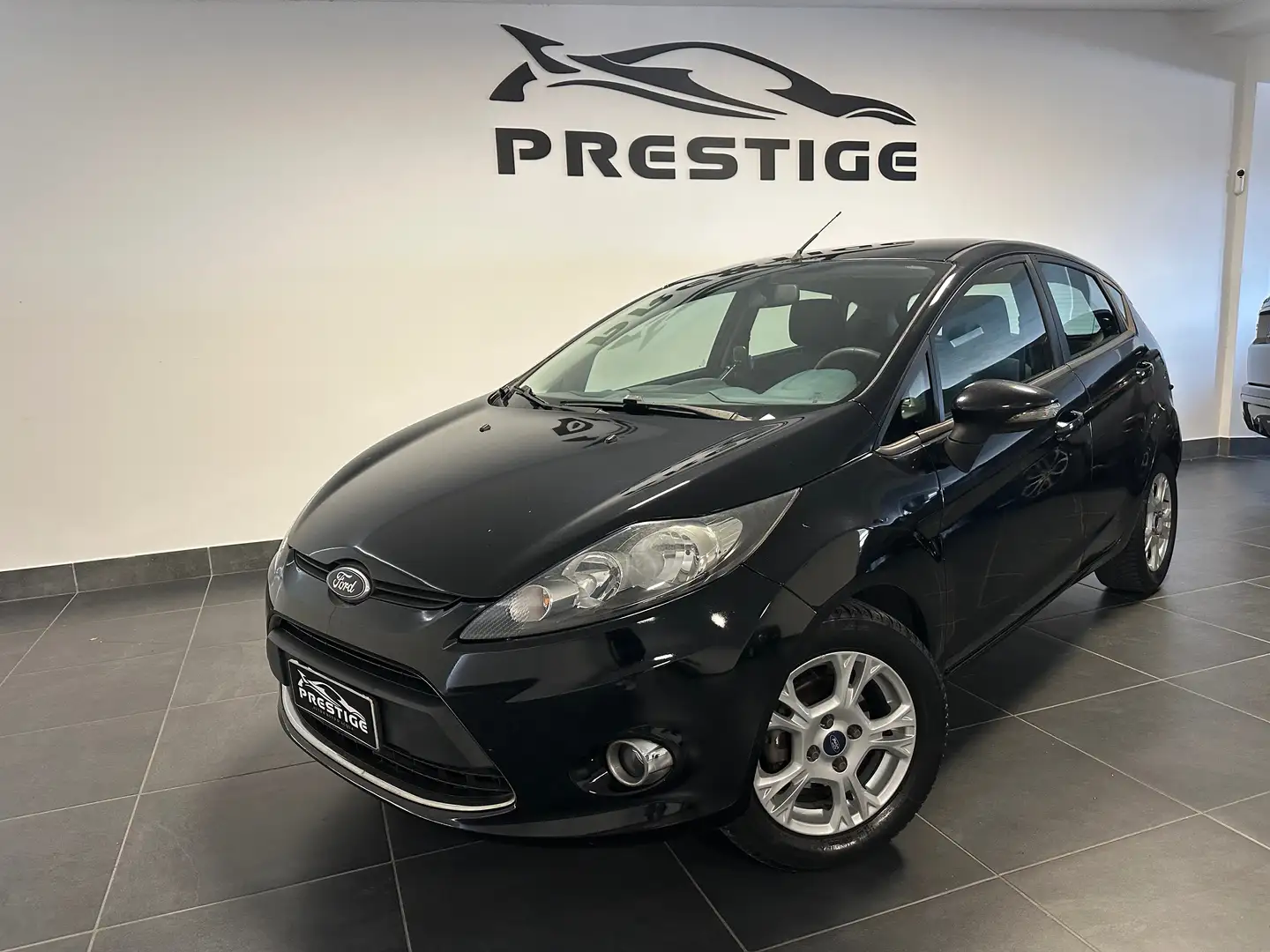 Ford Fiesta FIESTA 1.4 NEOPATENTATI 95CV GPL TITANIUM GARANZIA Schwarz - 1