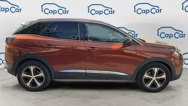 Peugeot 3008 view 4