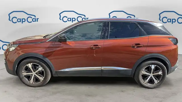 Peugeot 3008 view 2