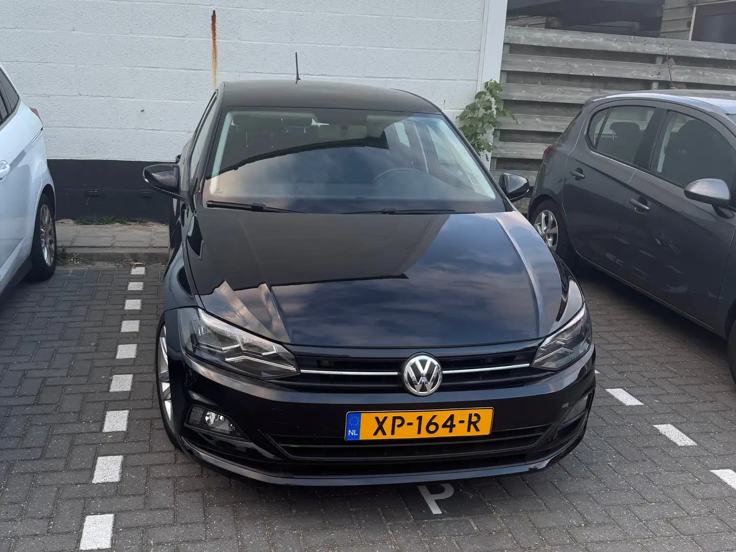 Volkswagen Polo Polo 1.0 TSI Comfortline Zwart - 1