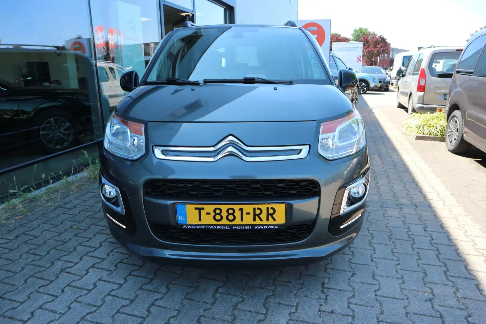 Citroen C3 Picasso 1.2 PureTech Exclusive CRUISE CLIMA PDC 1/2 LEDER Grijs - 2