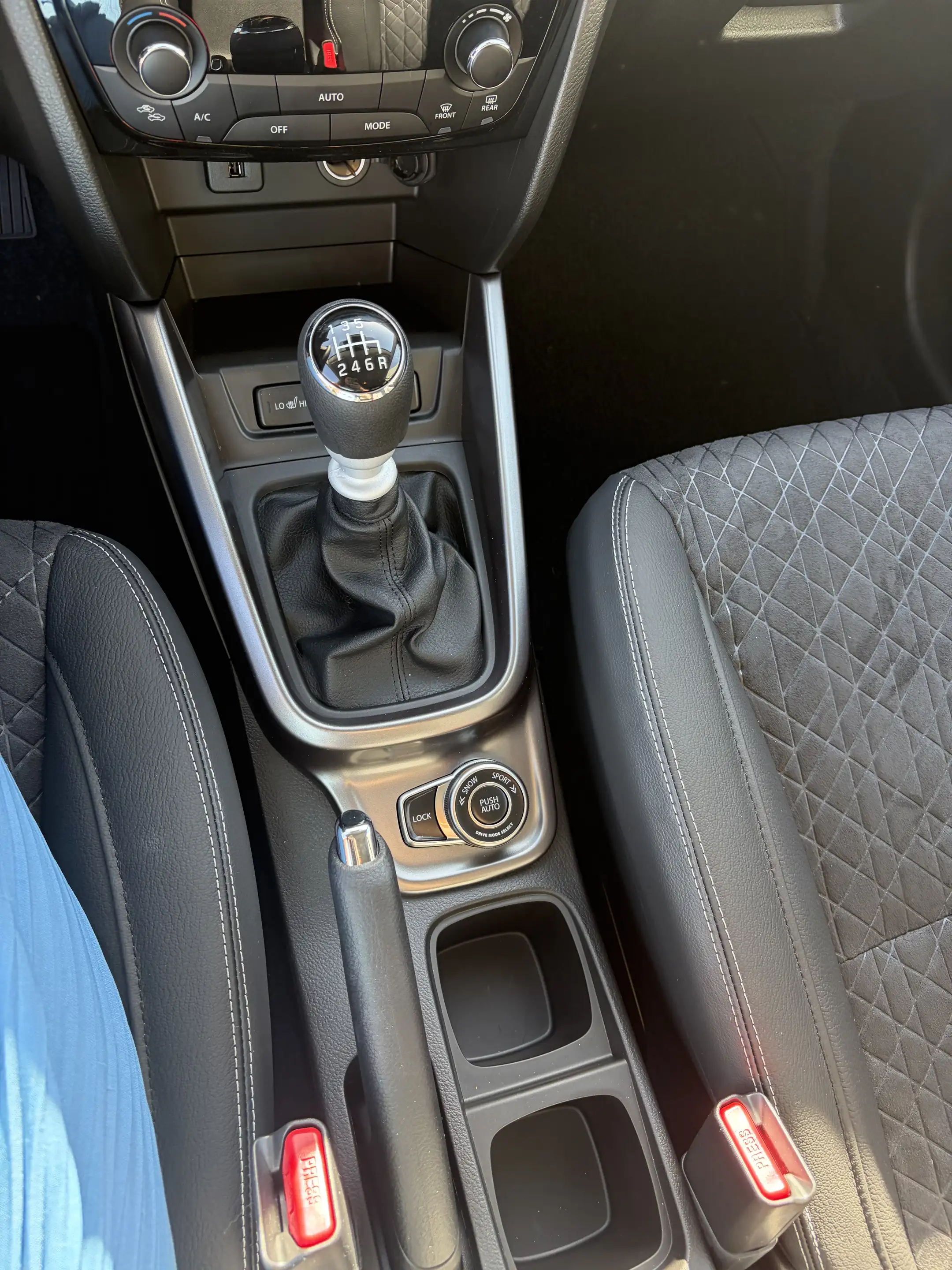 Suzuki Vitara Vitara 1.4 Boosterjet Hybrid Allgrip Comfort extra Allrad — photo 8