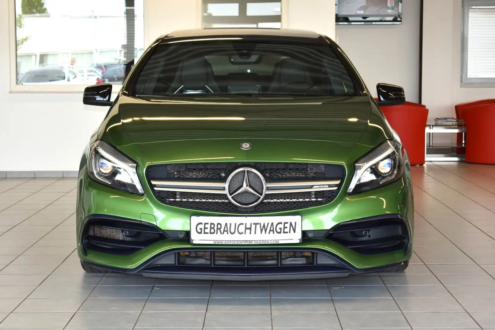 Mercedes-Benz A 45 AMG PERFORMANCE-SITZE/AUSPUFF/H&K/PANO Зелений - 2
