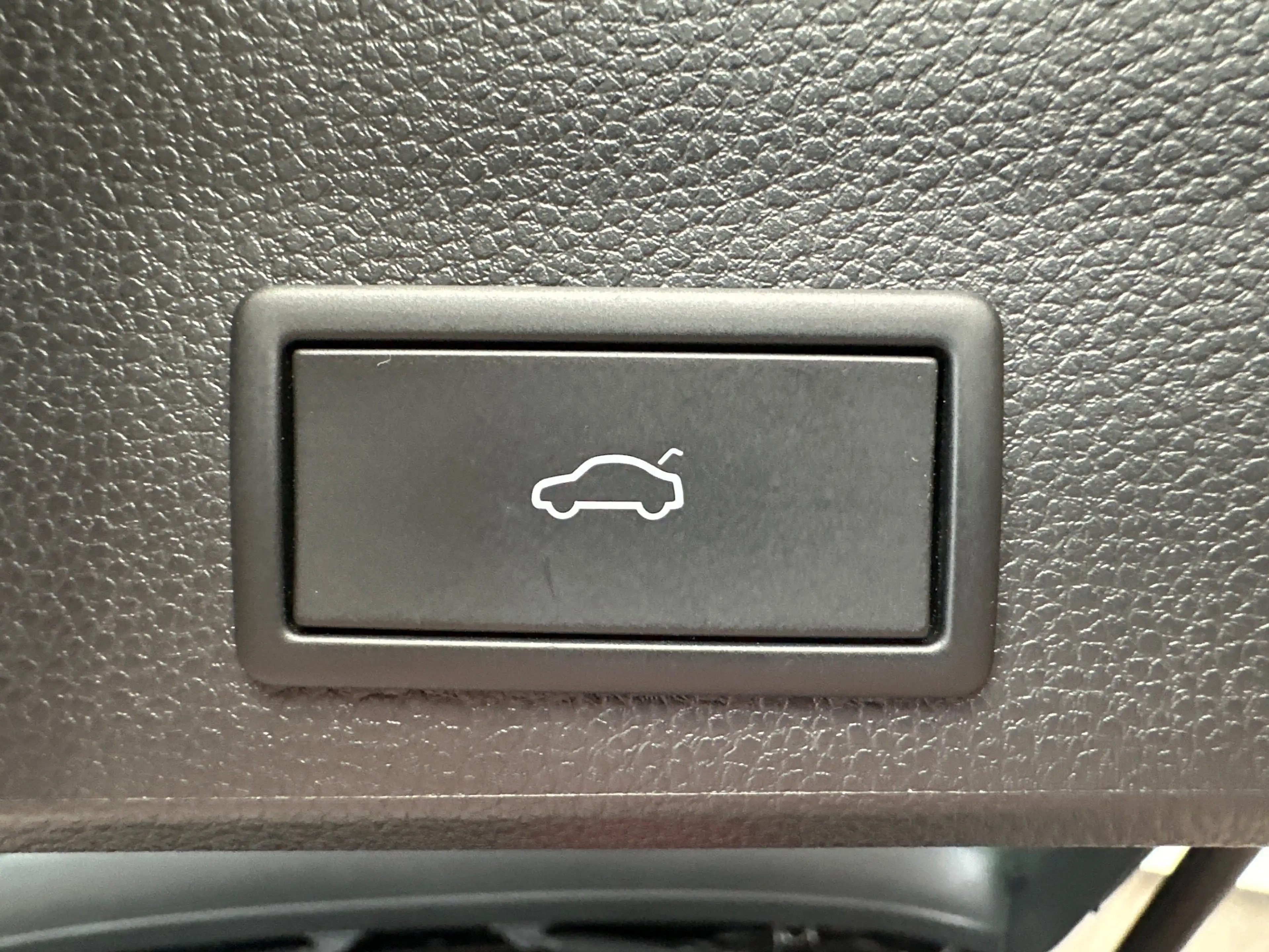 SEAT Ateca 2.0 TDI DSG Xperience NAV+LED+KAM+18ZO+ACC — photo 7