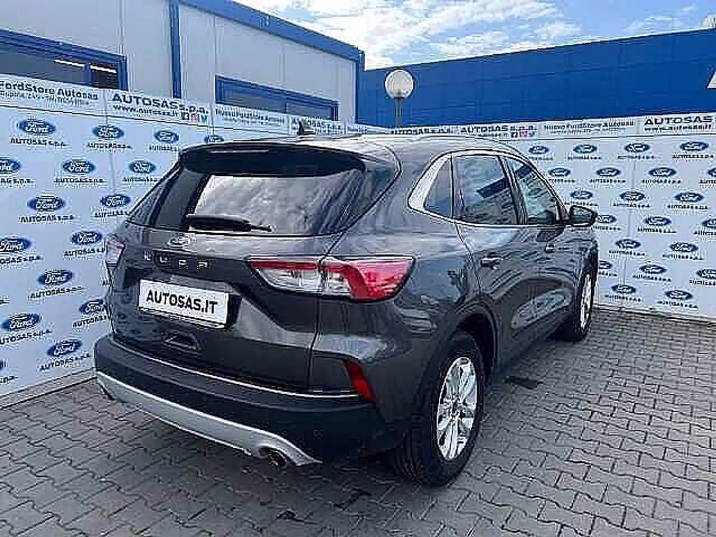 Ford Kuga 1.5 EcoBlue 120 CV aut. 2WD Titanium Grigio - 2