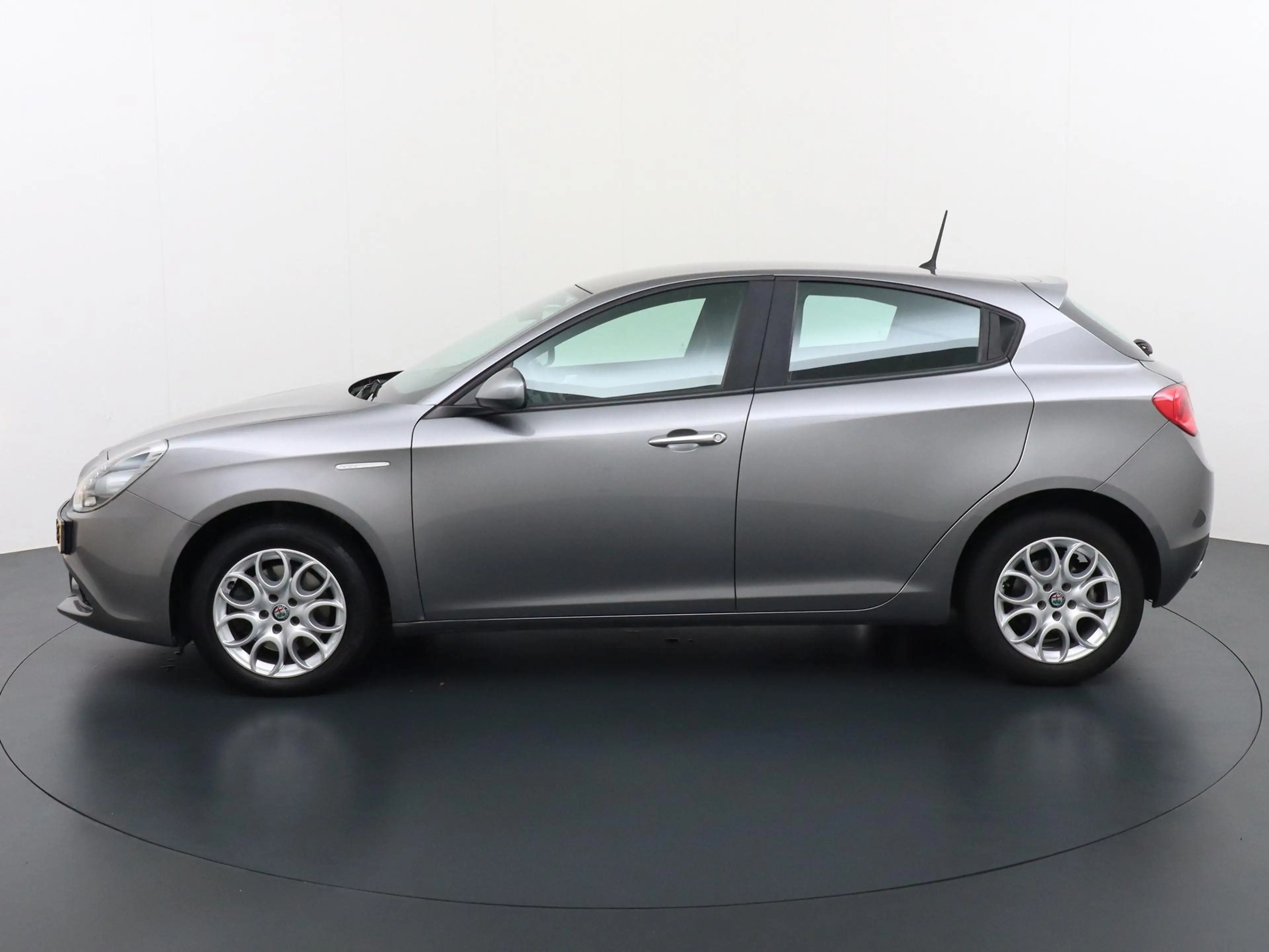 Alfa Romeo Giulietta 1.4 Turbo MultiAir Super | Navigatie | Lichtmetale — photo 4